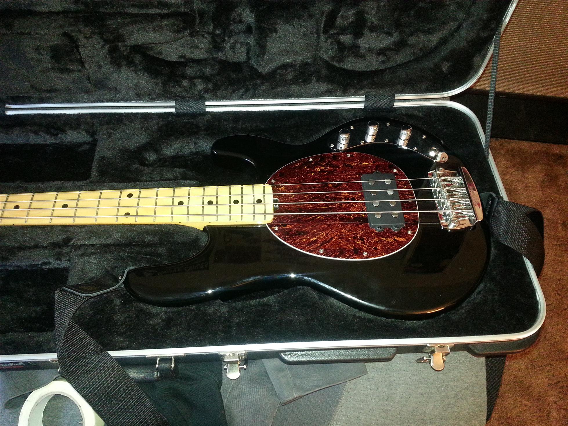 Invisible Guitar Scratch Pad (Buckle Rash Protector) 6 Steps