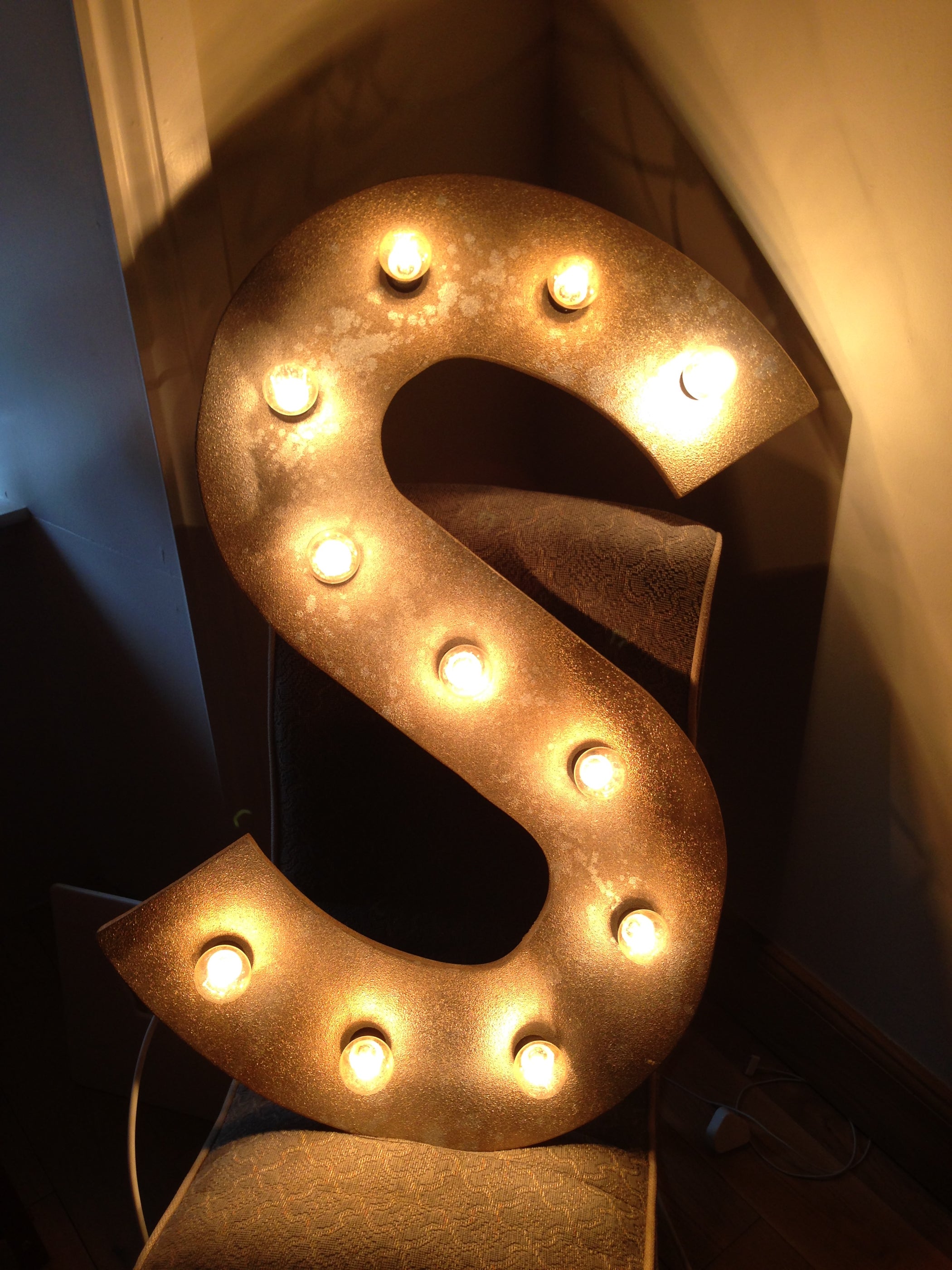 Name in Lights! Well, Initials at Least. 12 Steps (with Pictures