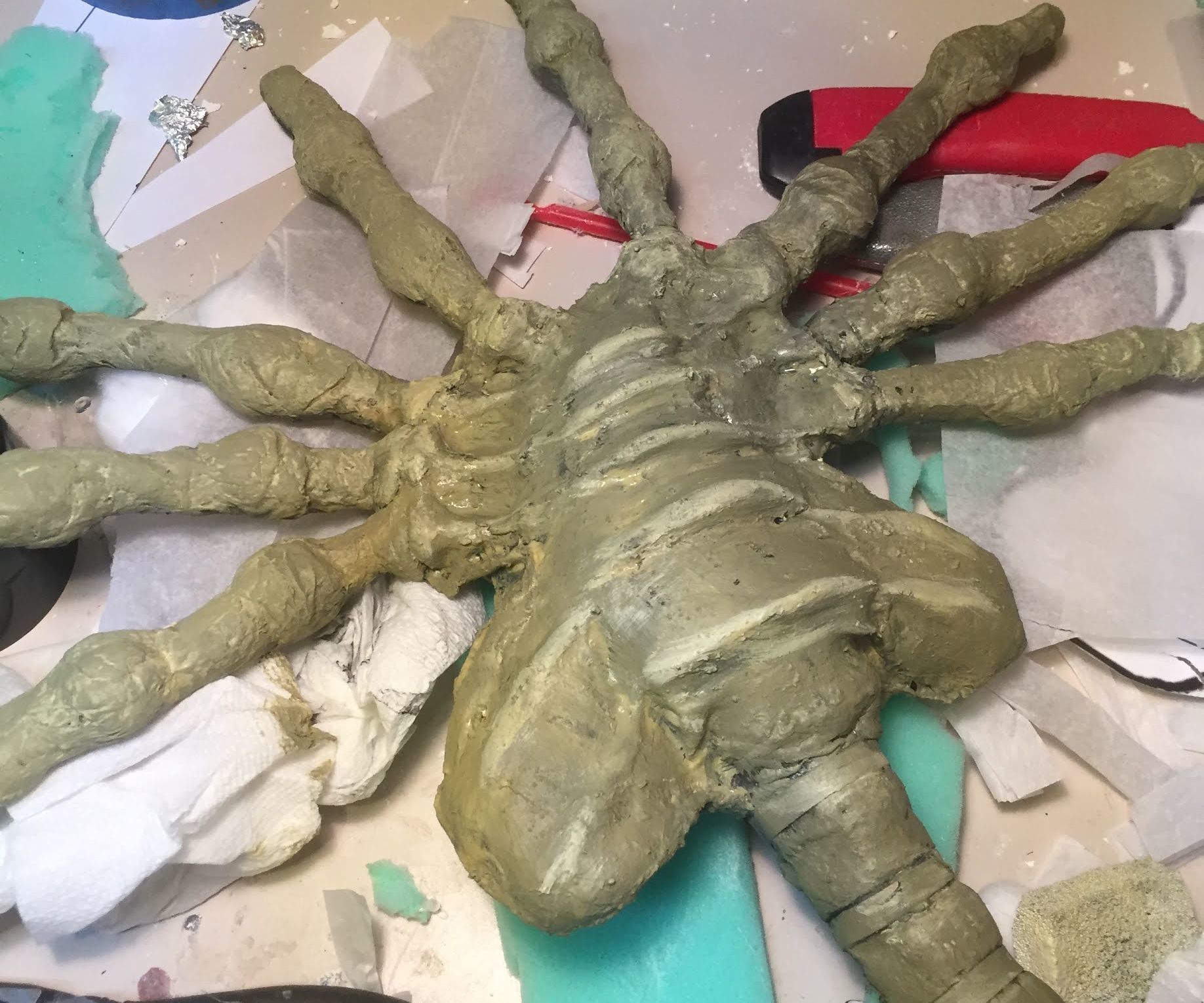 alien face hugger adjustable prop and decoration DIY Project DIY Project Image