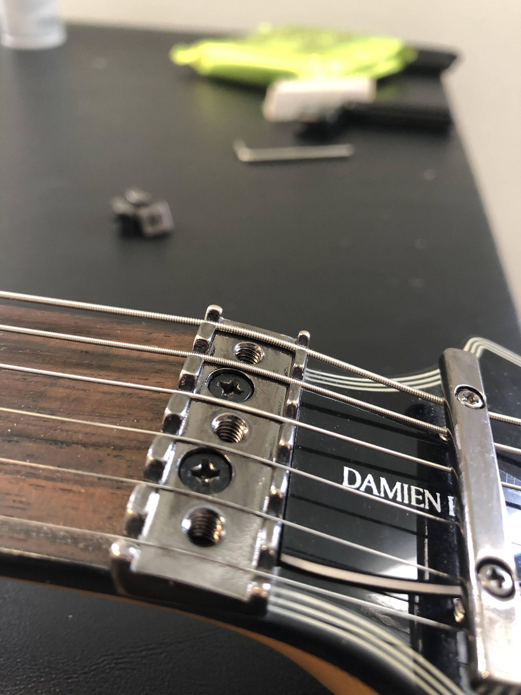 How to Change Strings on Floyd Rose Guitar 13 Steps (with Pictures