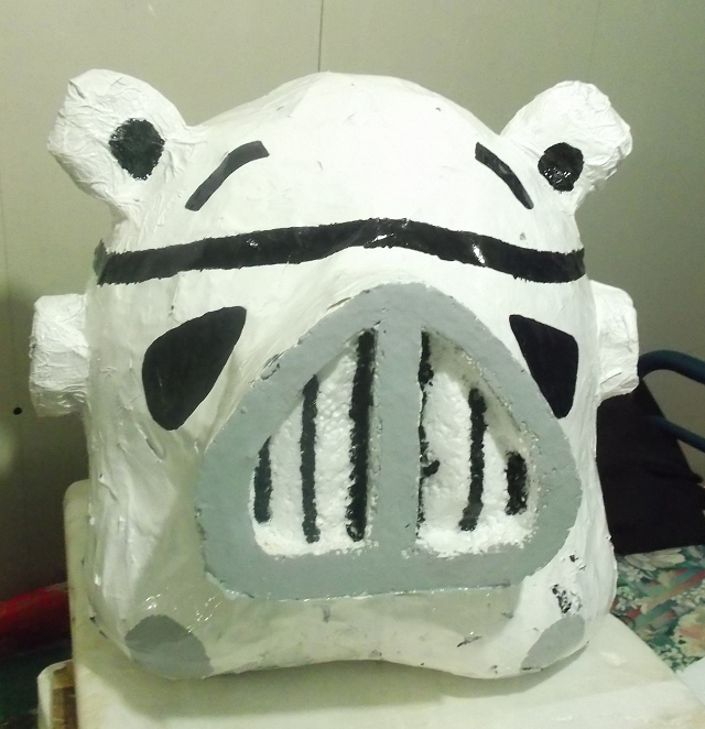 DIY guide for ANGRY BIRD PINATA with step-by-step instructions