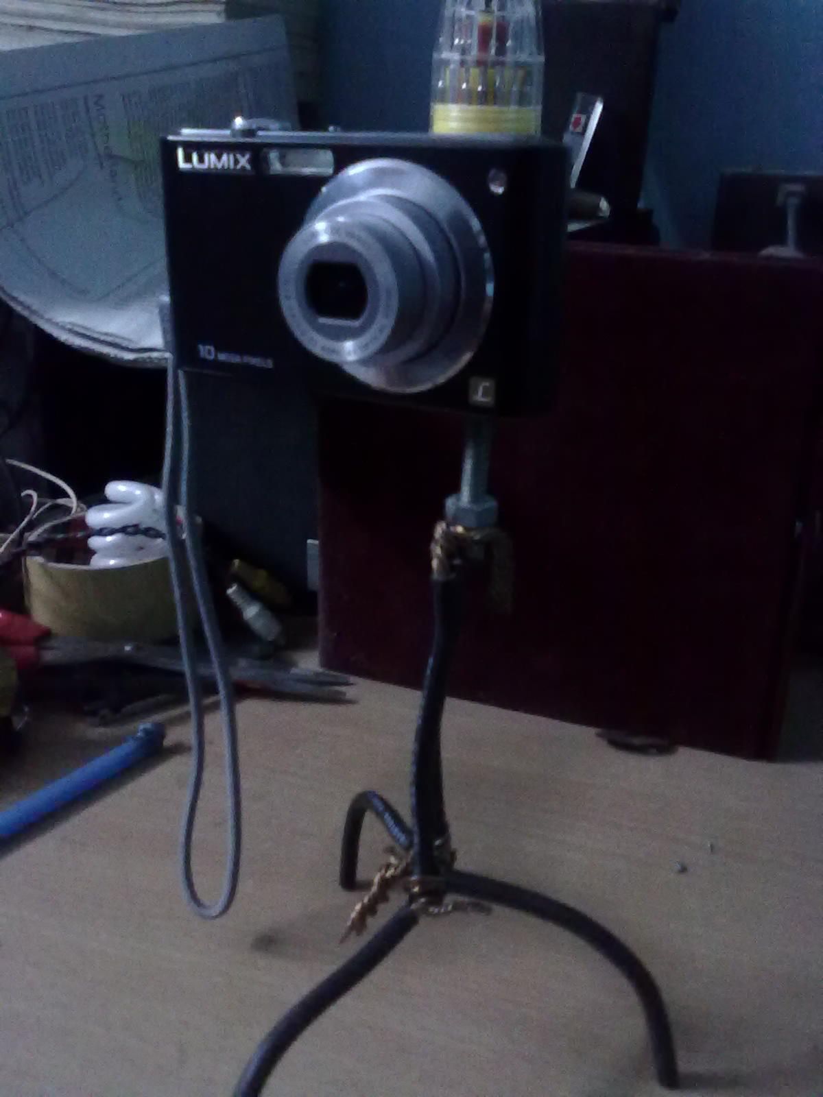 Digital Camera Stand : 7 Steps - Instructables