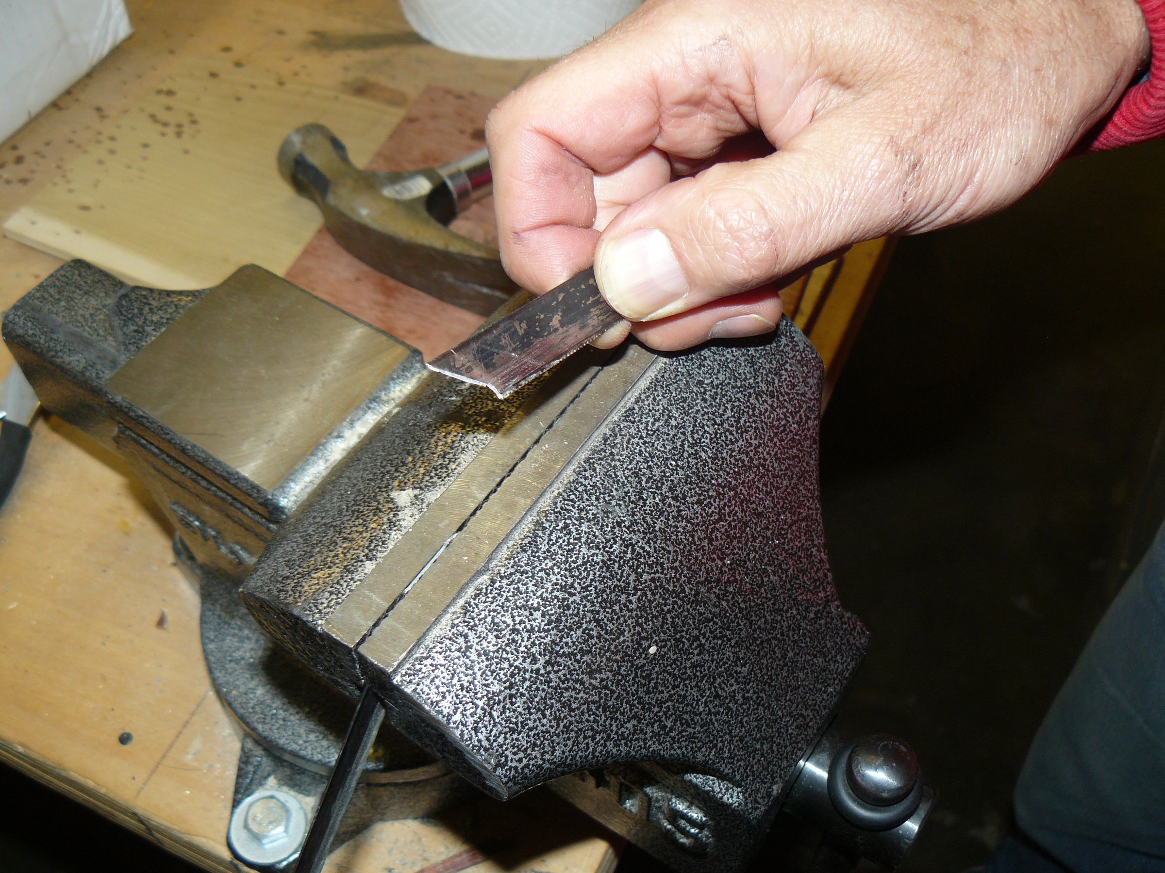 Make a Knife Out of an Old Hacksaw Blade 7 Steps (with Pictures