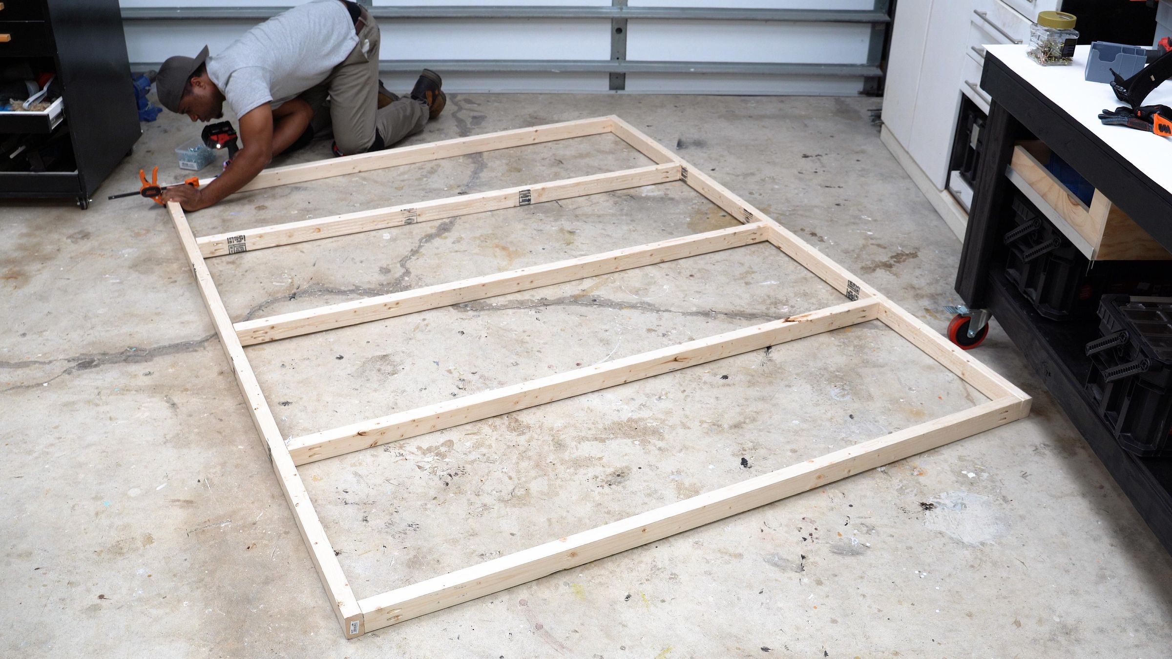How to Build a Portable Pallet Wall 10 Steps (with Pictures