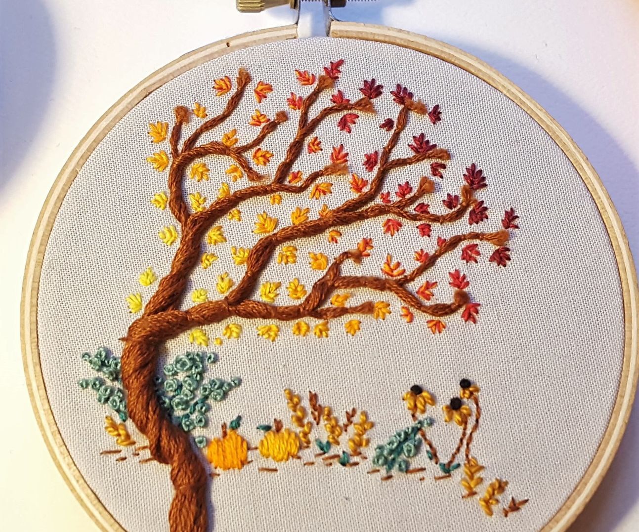 autumn embroidery wall hanging DIY Project DIY Project Image