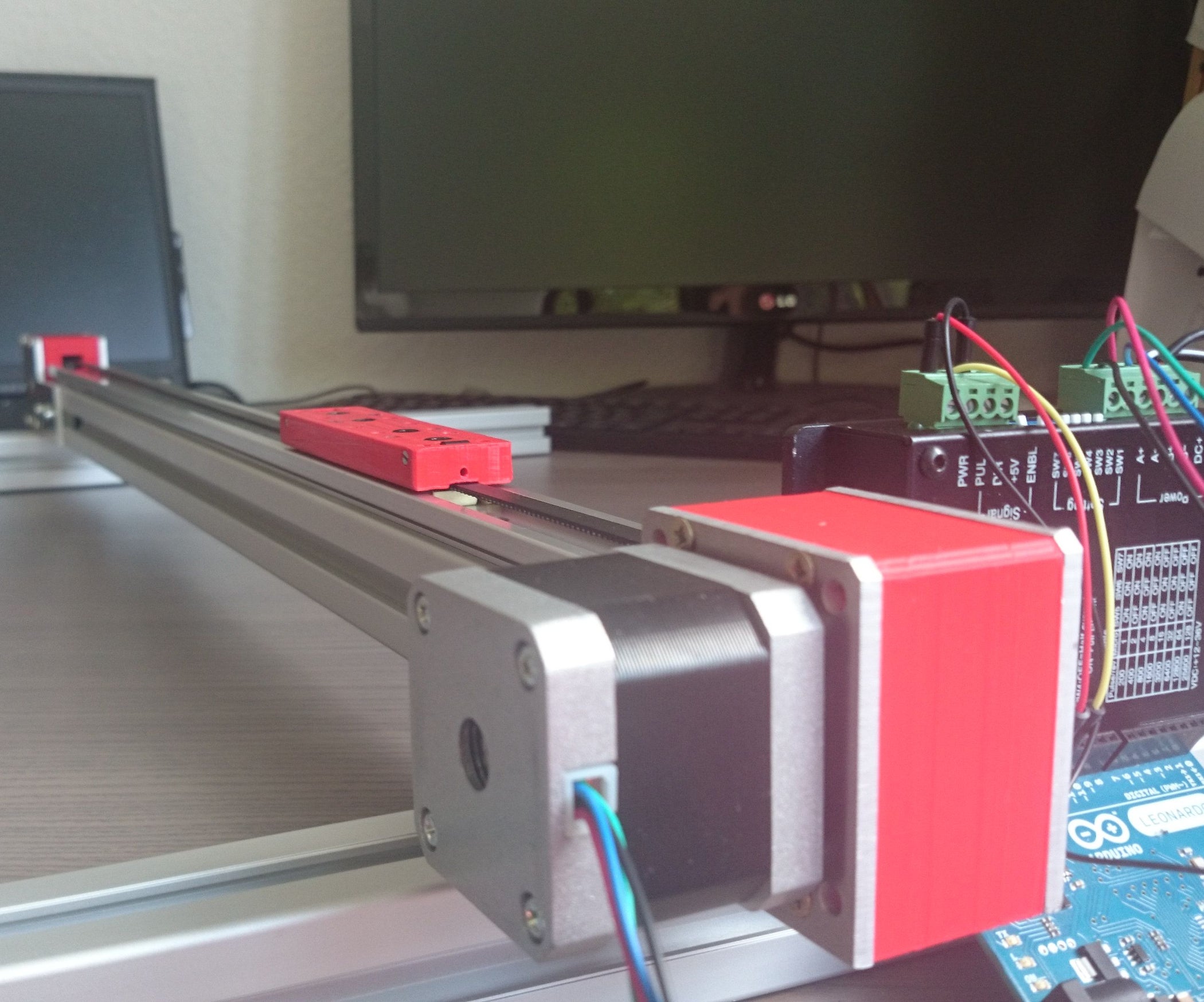Low Cost Linear Actuator for Cnc Xy Table and Alike! 4 Steps