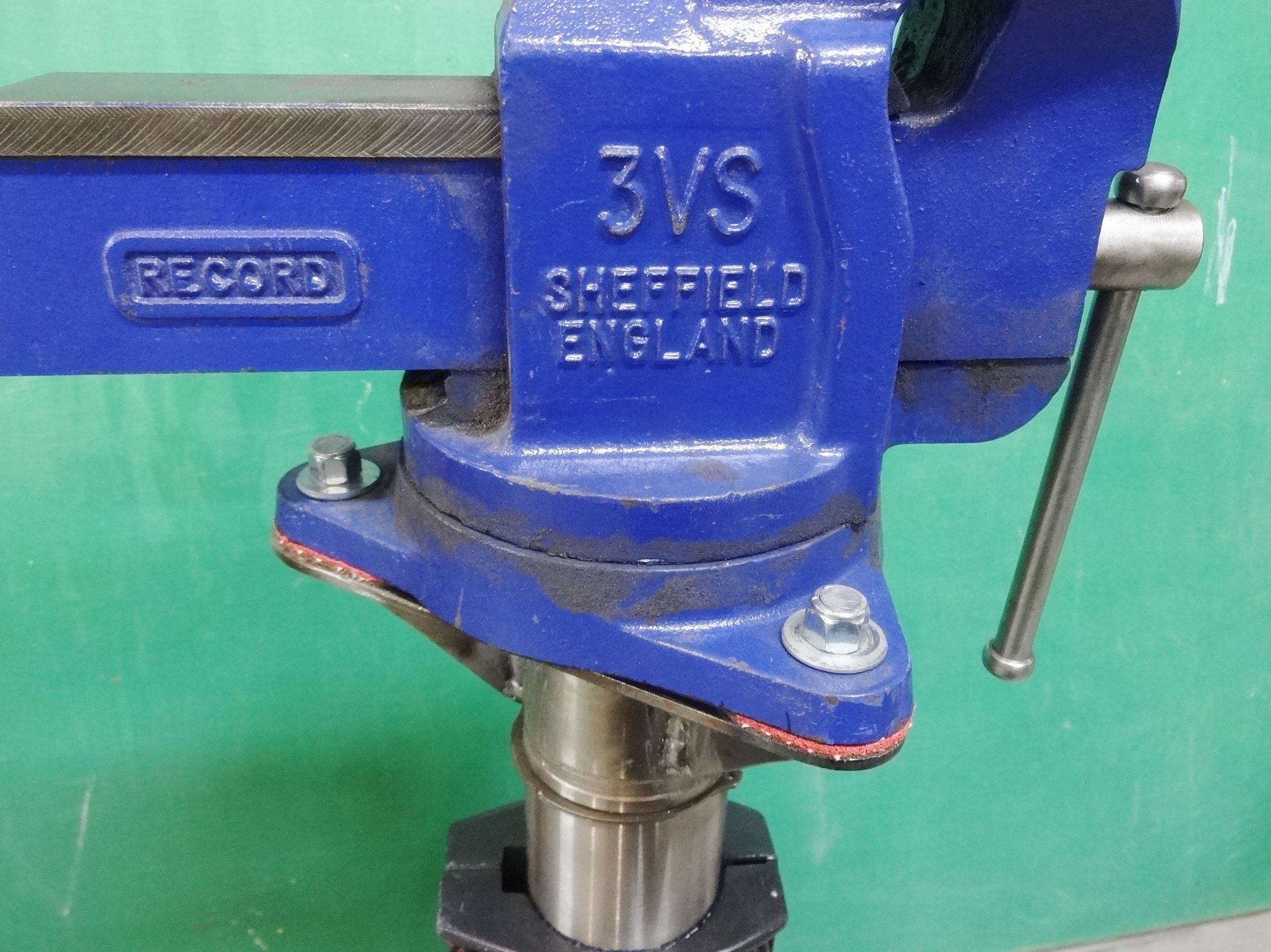 HeightAdjustable Portable Vise Stand 22 Steps (with Pictures