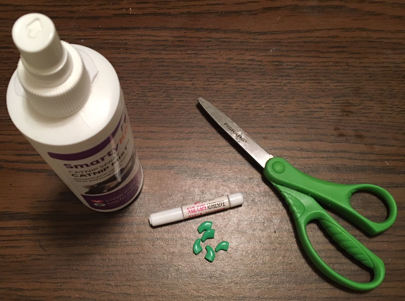 How to Put on Cat Nail Caps 6 Steps Instructables