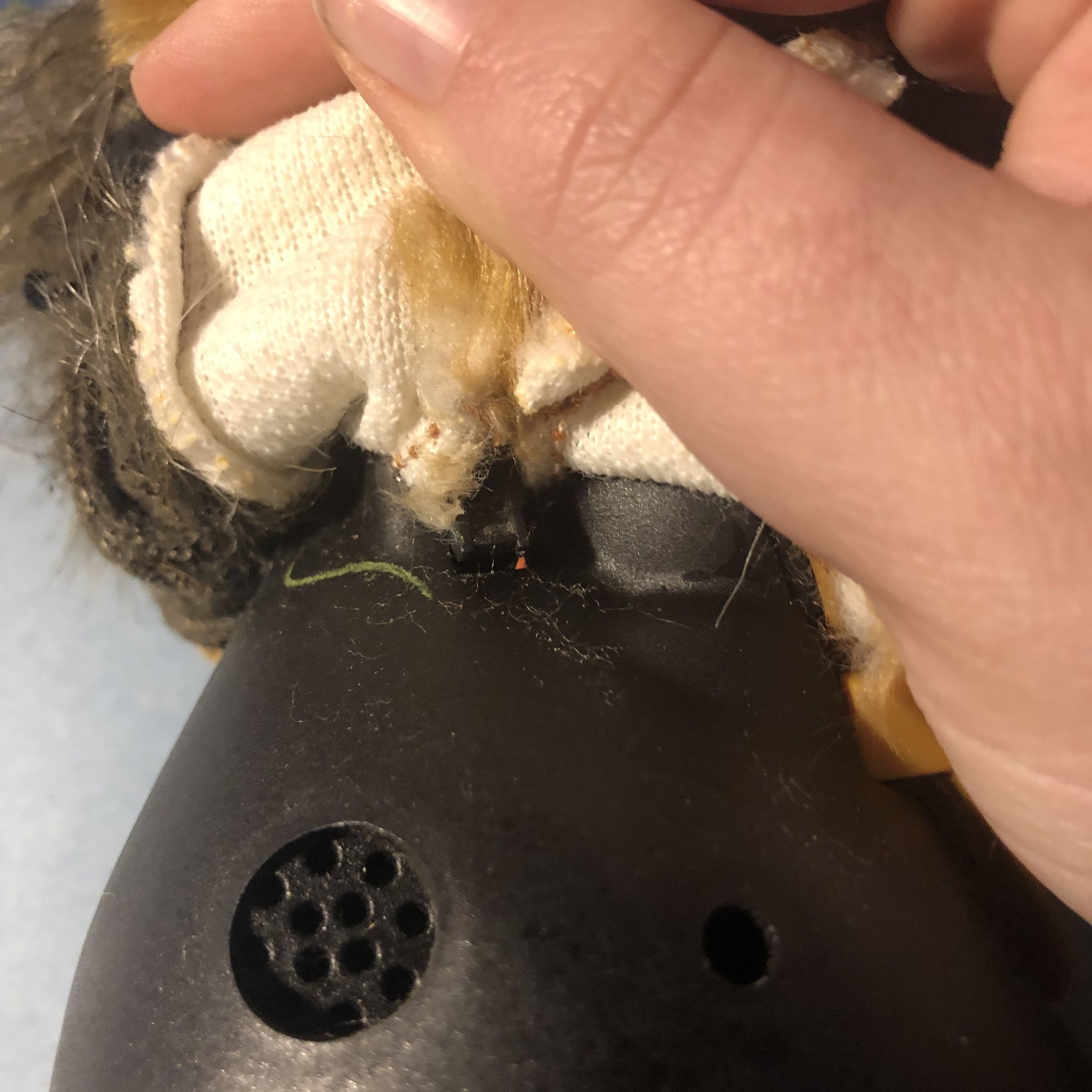Furby Surgery and Speaker Replacement (unfinished) 7 Steps