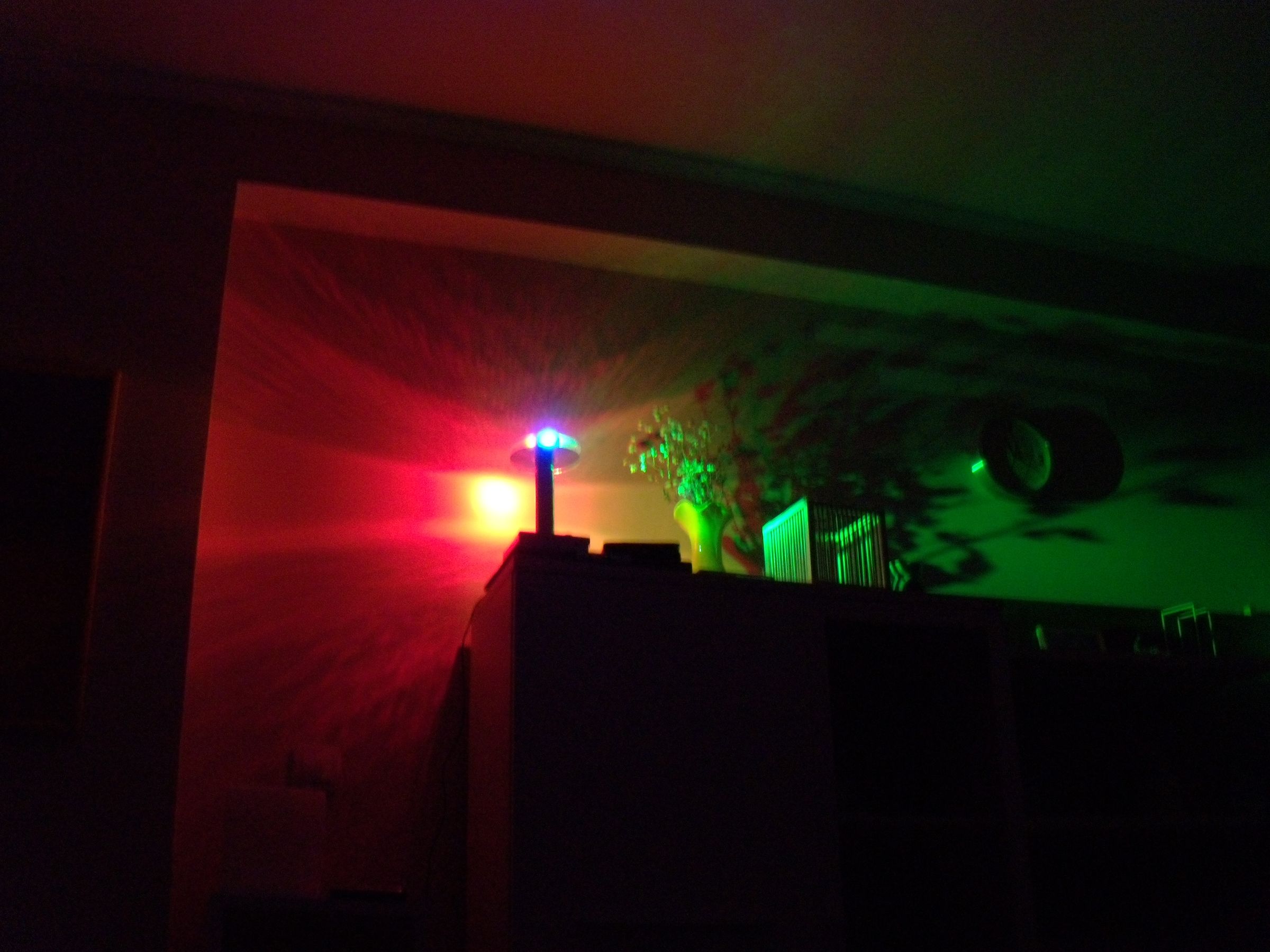 DIY guide for CD-led-rainbow mood lamp with step-by-step instructions