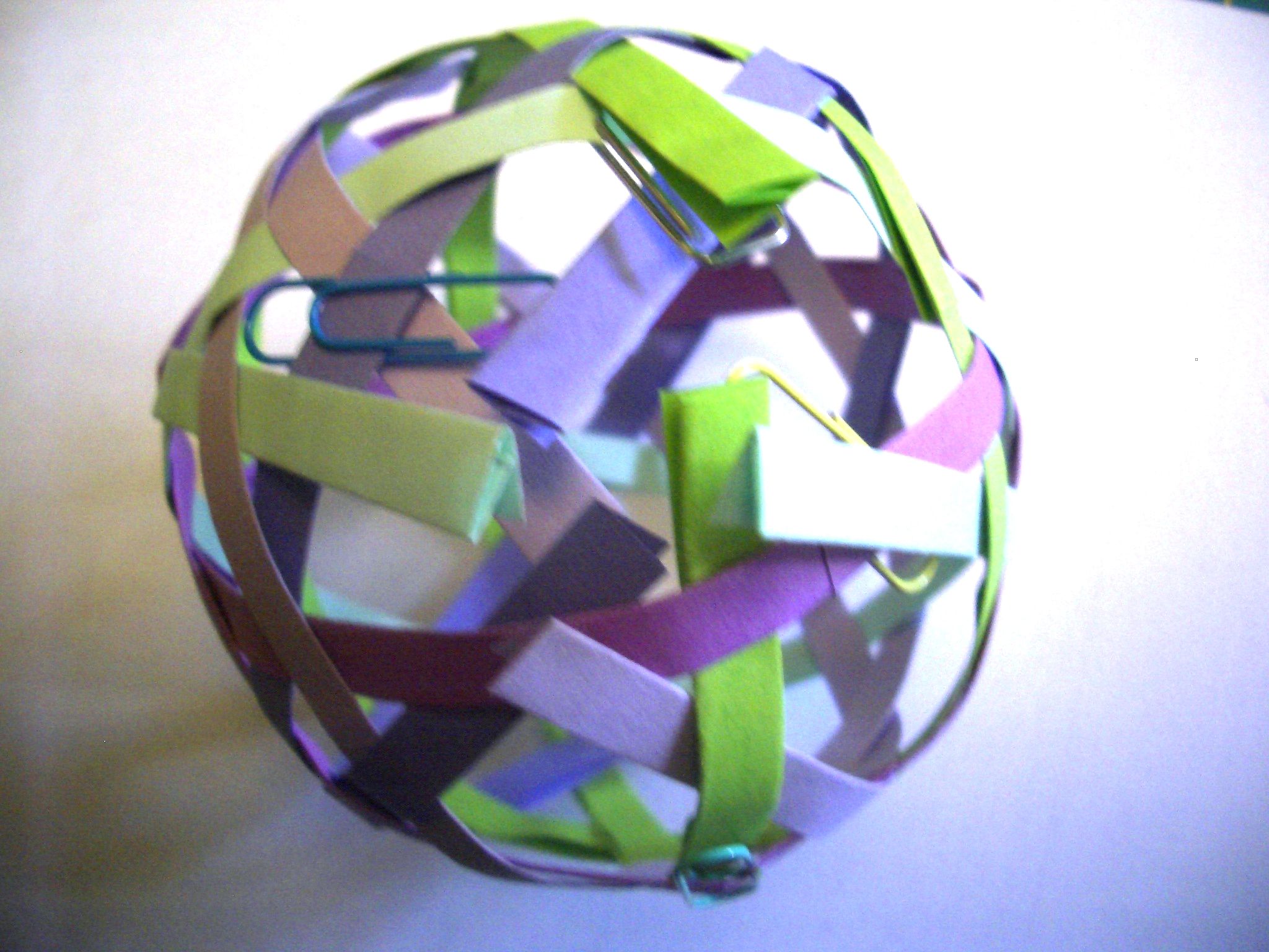 10 Strip Woven Ball 4 Steps (with Pictures) Instructables