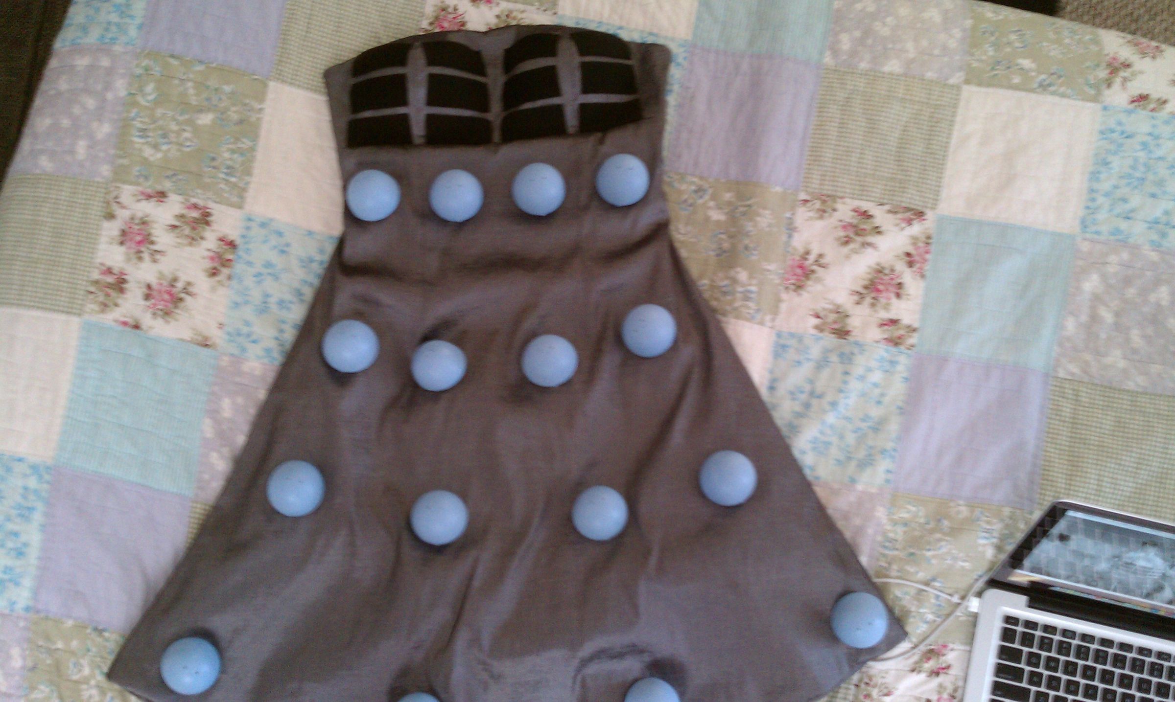 Step-by-step guide for doctor who dalek dress DIY Project DIY project