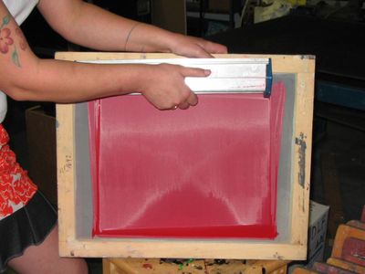 How to Silk Screen : 7 Steps - Instructables