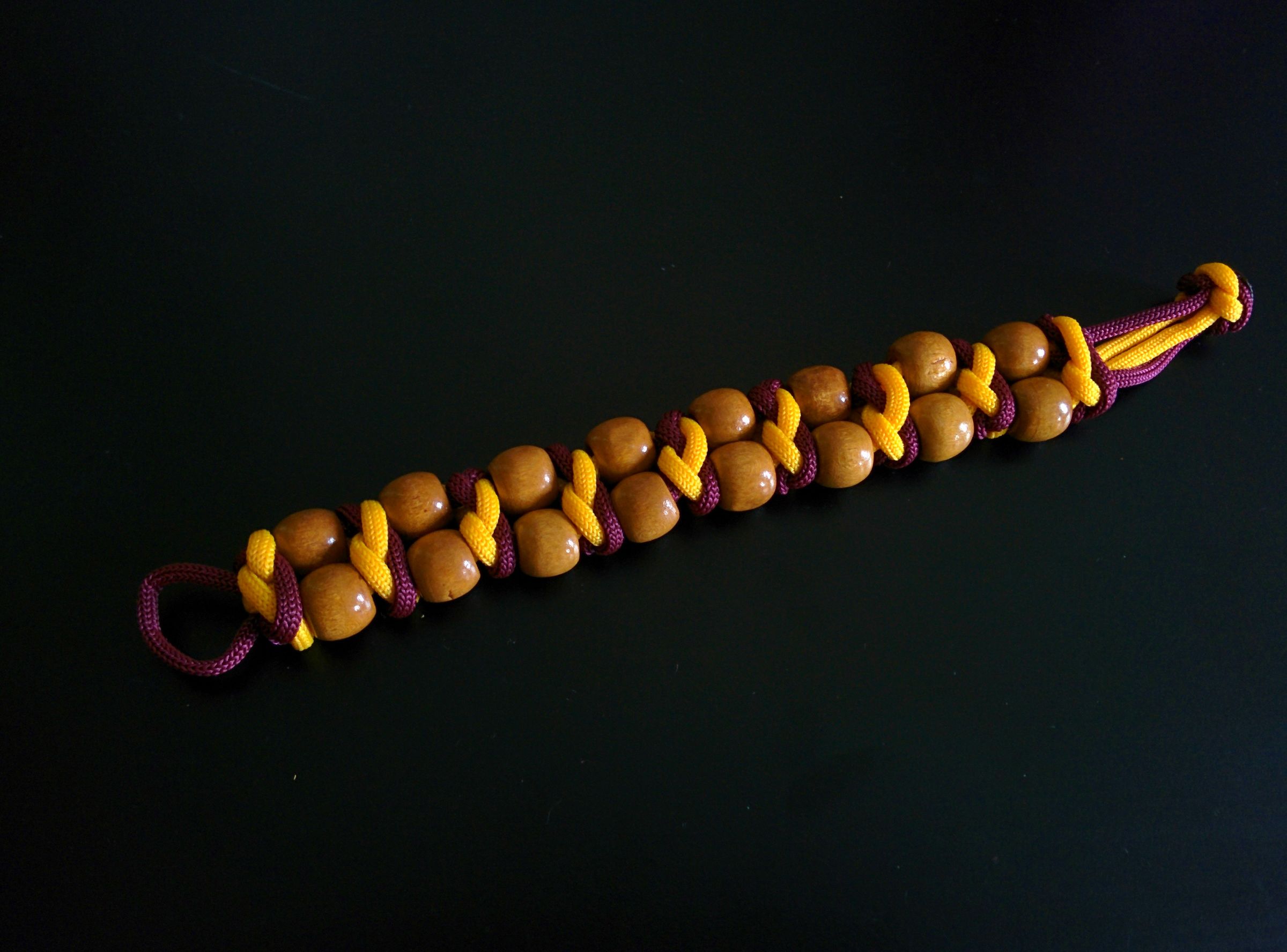Unique Paracord Bracelet With Wooden Beads 11 Steps (with Pictures