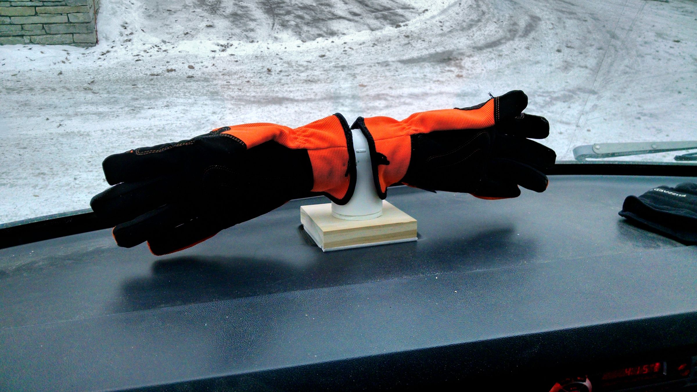 Dashboard Glove Dryer/Warmer 5 Steps (with Pictures) Instructables