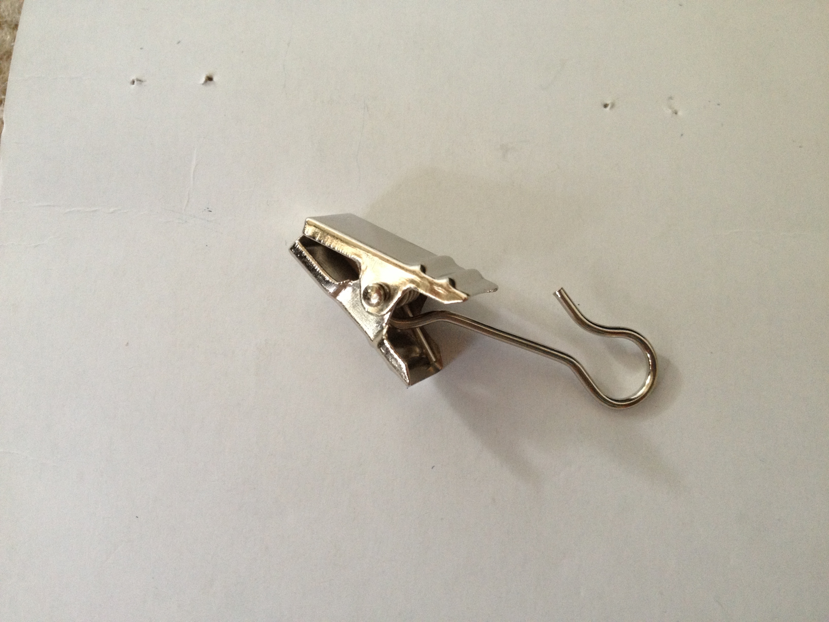 DYI Paracord Hat Clip to Keep Your Hat From Blowing Away 6 Steps