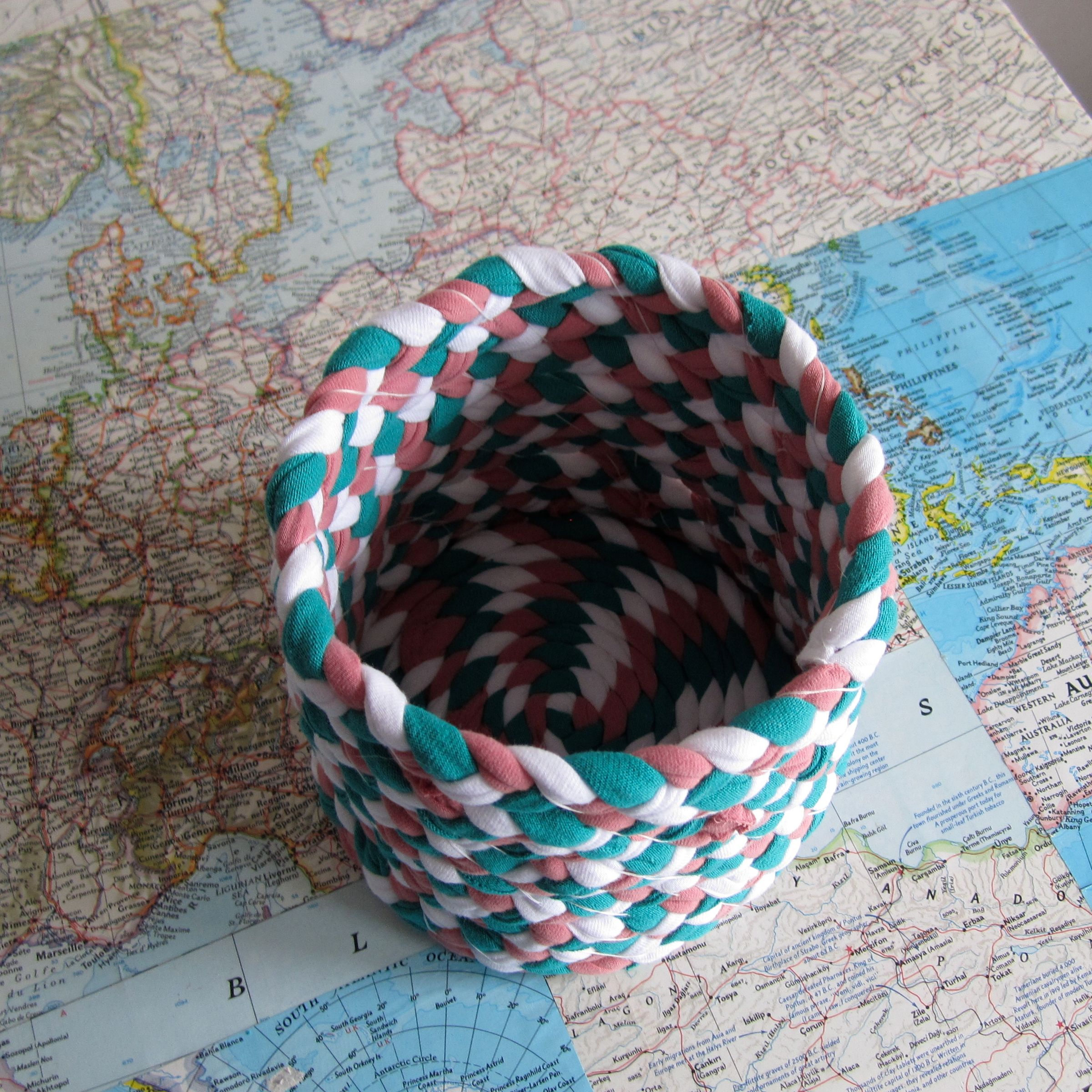 Braided Tshirt Yarn Basket 7 Steps (with Pictures) Instructables