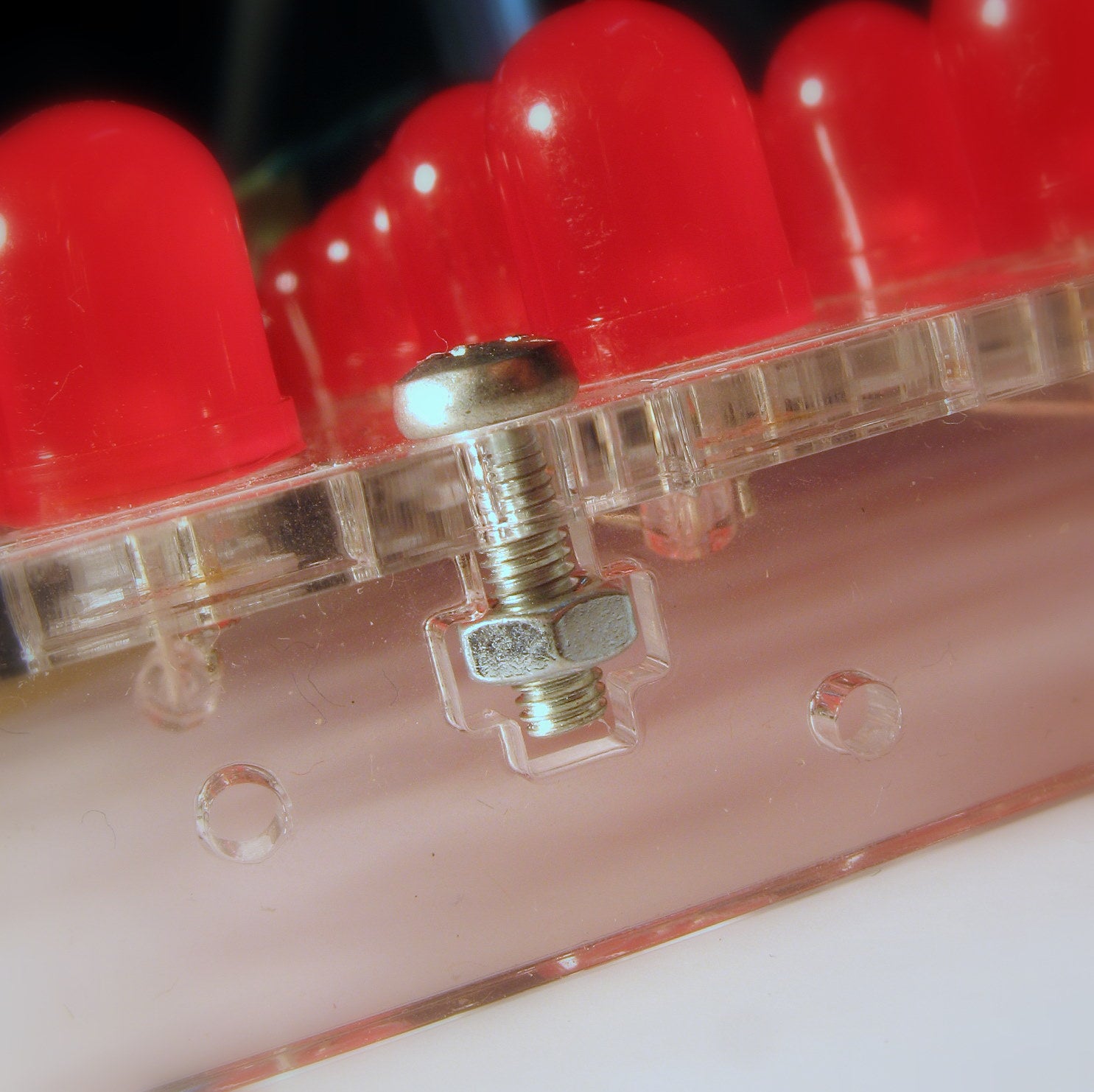 How to Make Anything (Using Acrylic and Machine Screws) 6 Steps (with Pictures) Instructables