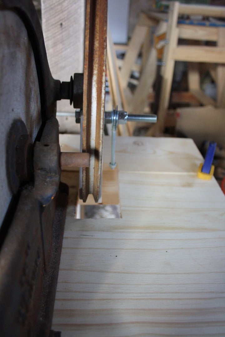 Convert a Grindstone to Treadle Power 8 Steps (with Pictures