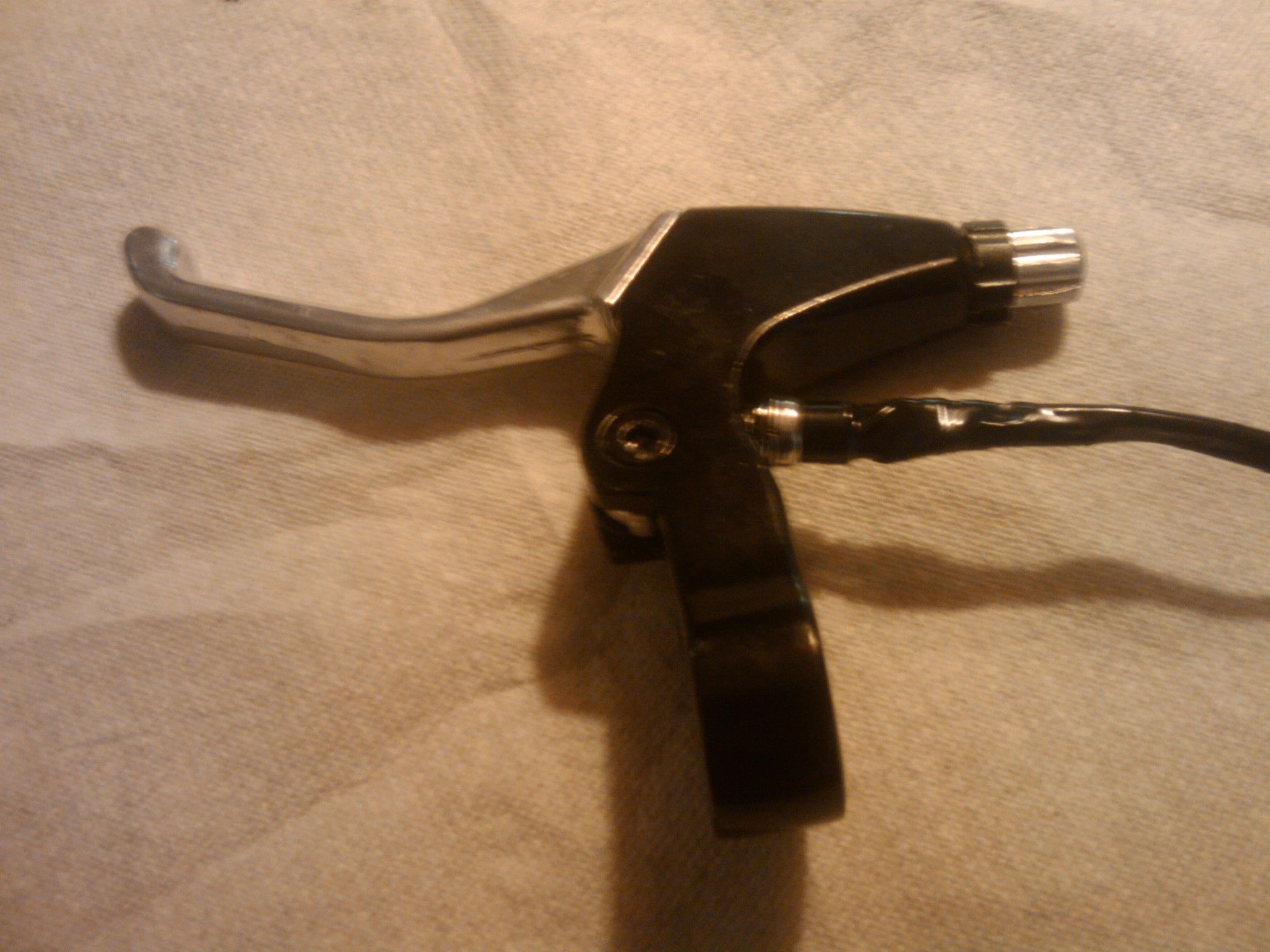 Add a Brake Light Switch to a Bicycle Brake Lever 6 Steps (with