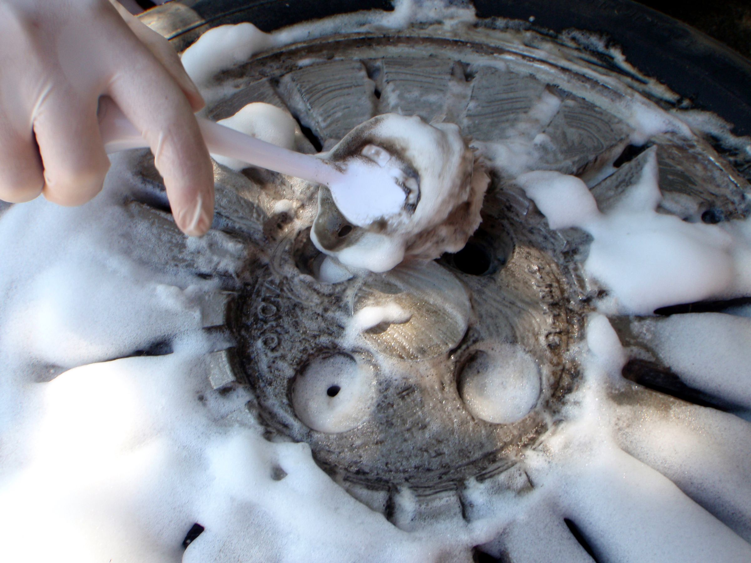 Cleaning Alloy Wheels With Oven Cleaner Instructables
