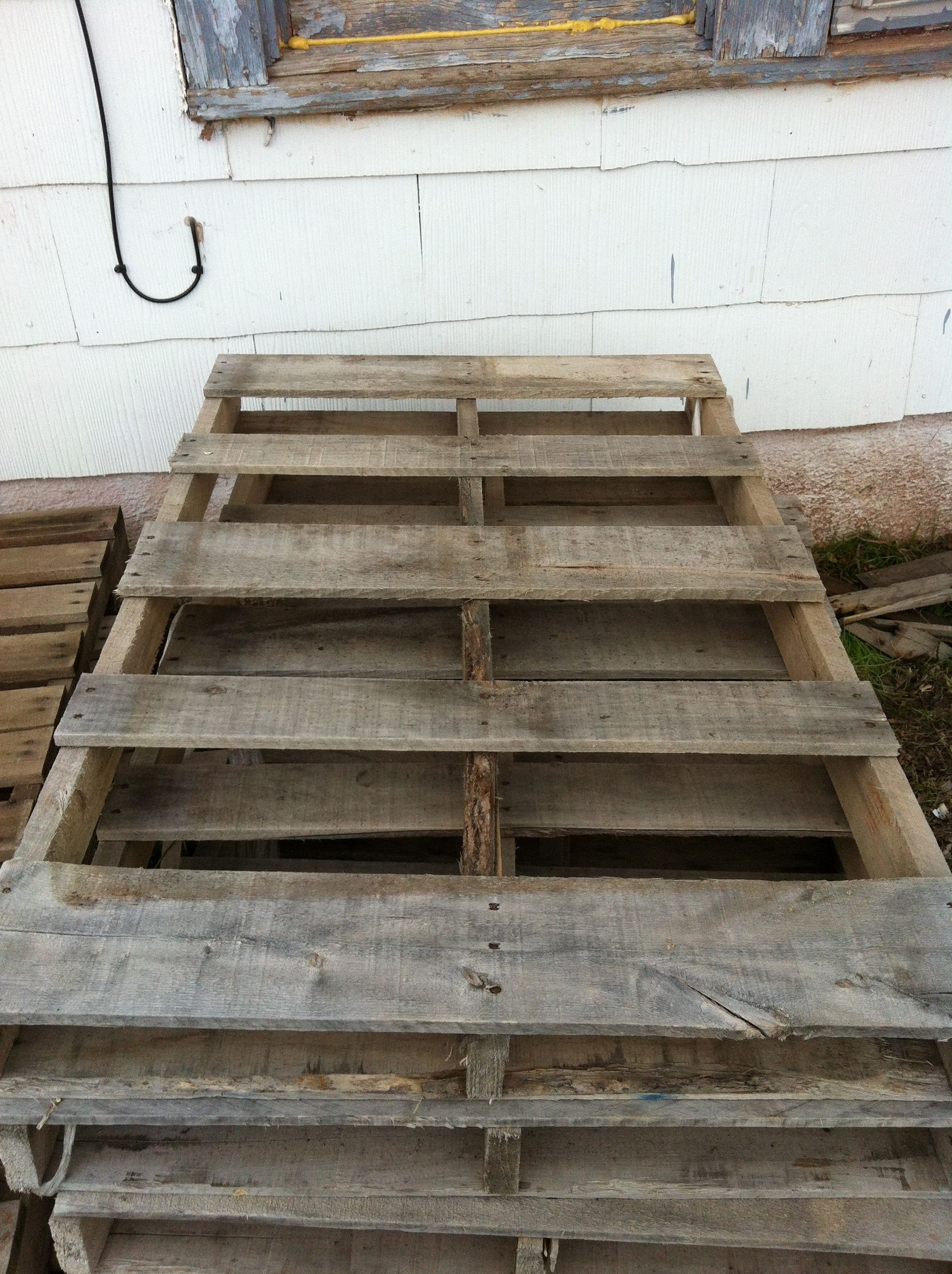 How to Build an Outhouse From Pallets 12 Steps Instructables