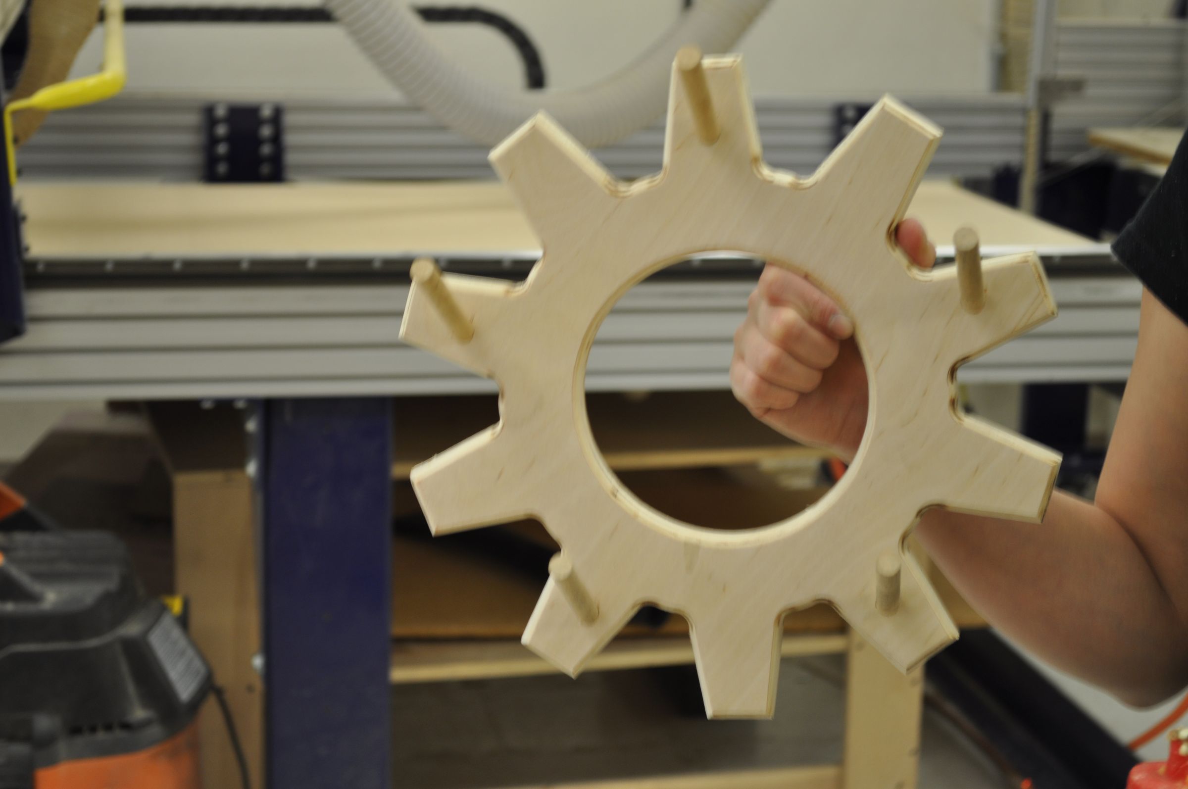 an awesome gear shaped mug holder DIY Project DIY Project Image