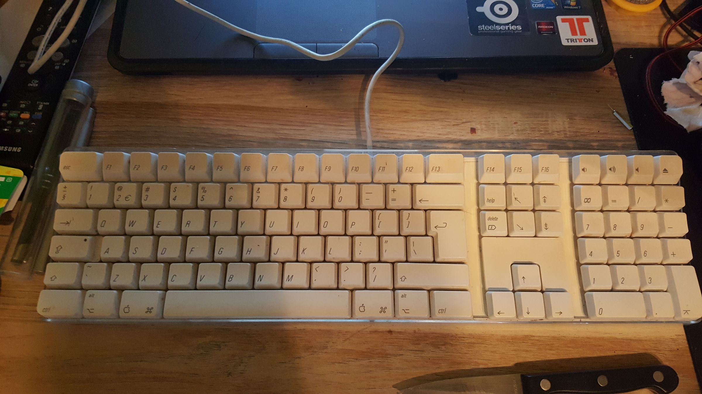 Restoring an Apple A1048 Keyboard 6 Steps (with Pictures) Instructables