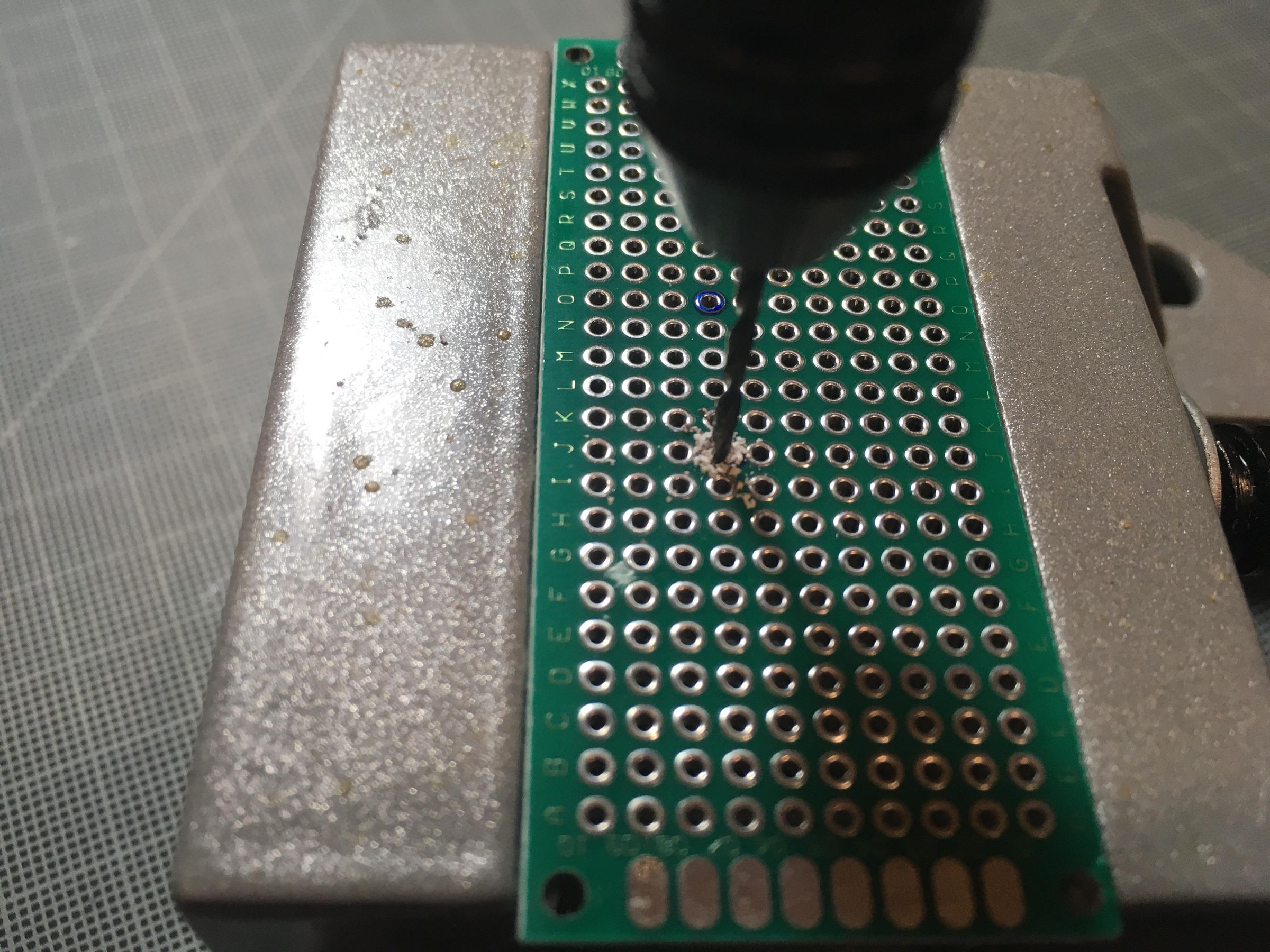 Relaxing/emergency Lamp With One AA Battery Joules Thief 9 Steps