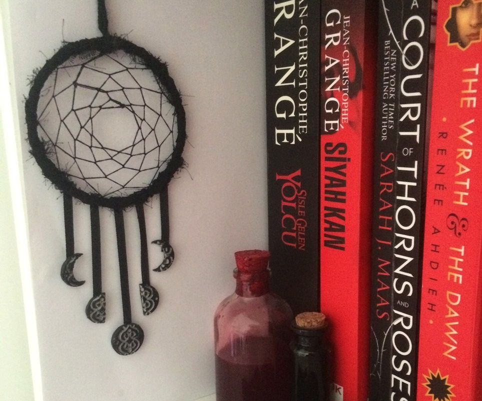 DIY guide for Moon Phase Dreamcather! with step-by-step instructions