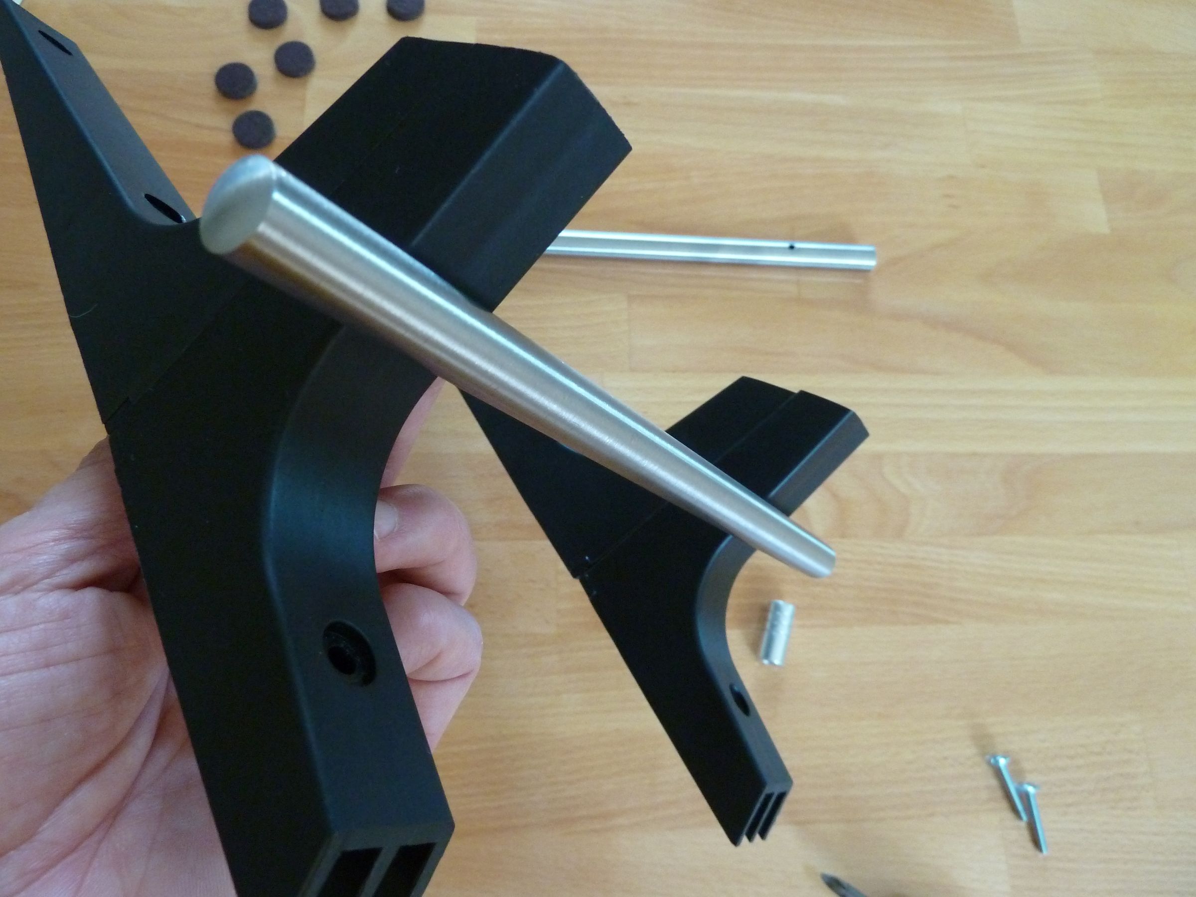 IKEA Style Laptop Stand 4 Steps (with Pictures) Instructables