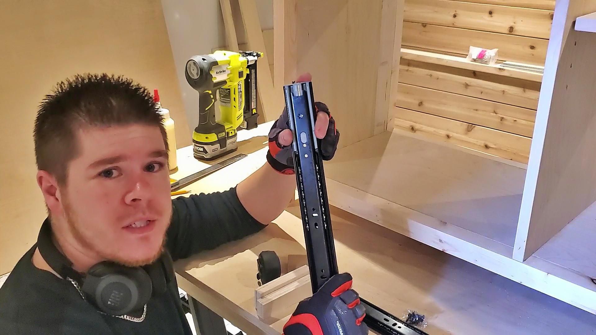 Beginners Guide to Drawers. Measure, Cut, Assemble, Mount, Finish. No