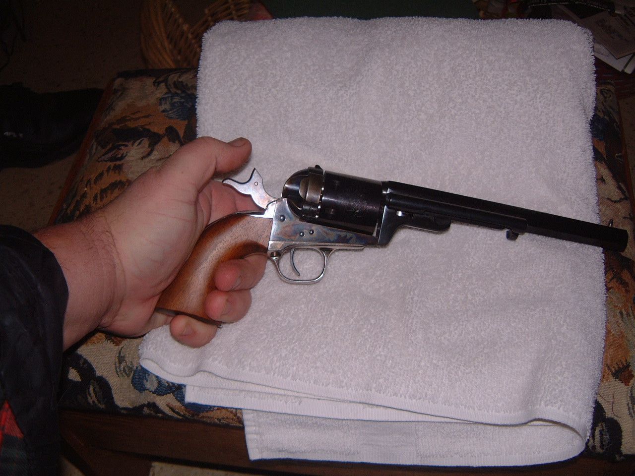 How to Correctly Load a Single Action Revolver : 4 Steps - Instructables