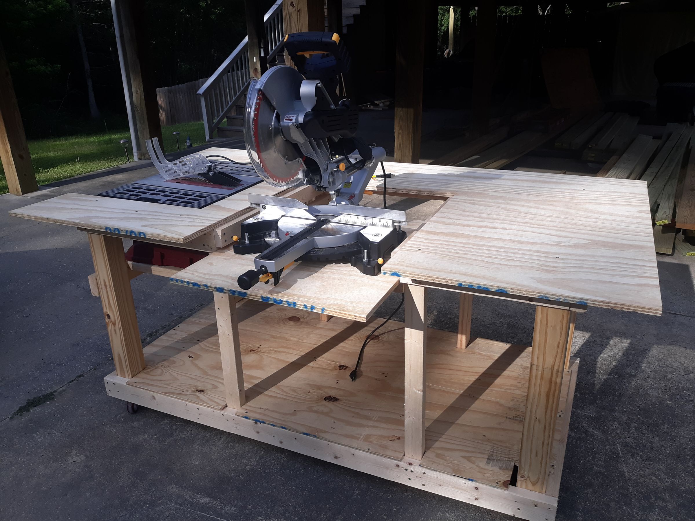 Mobile Workbench With Built In Table Miter Saws 8 Steps With Pictures Instructables