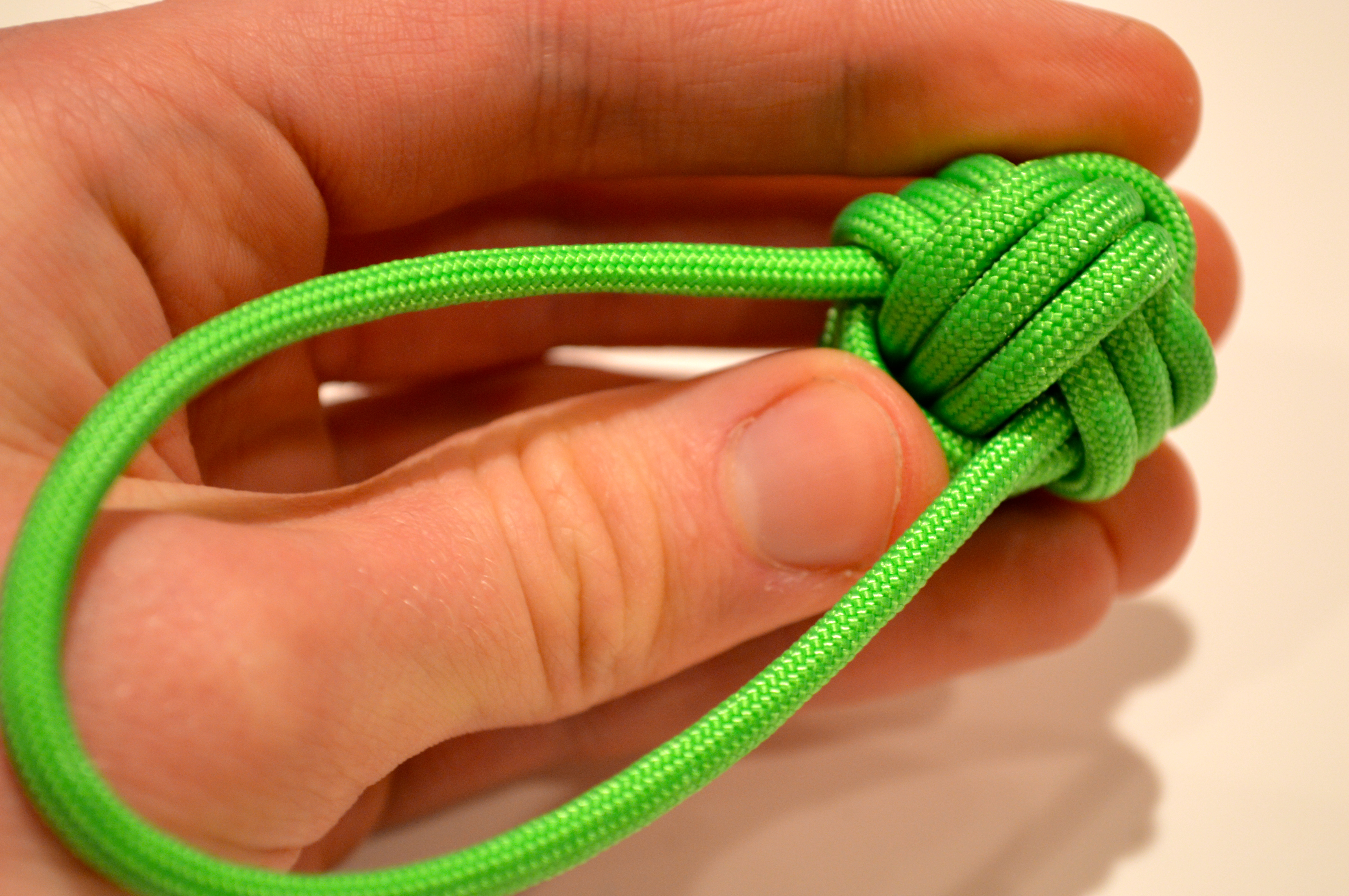 Paracord Monkey's Fist 9 Steps Instructables
