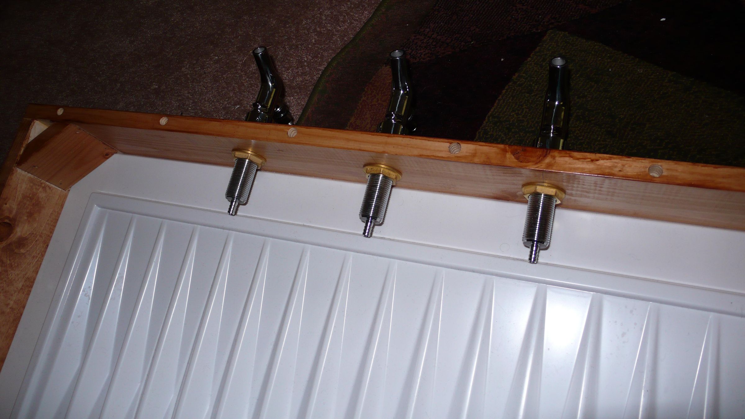 Chest Freezer Kegerator 4 Steps Instructables