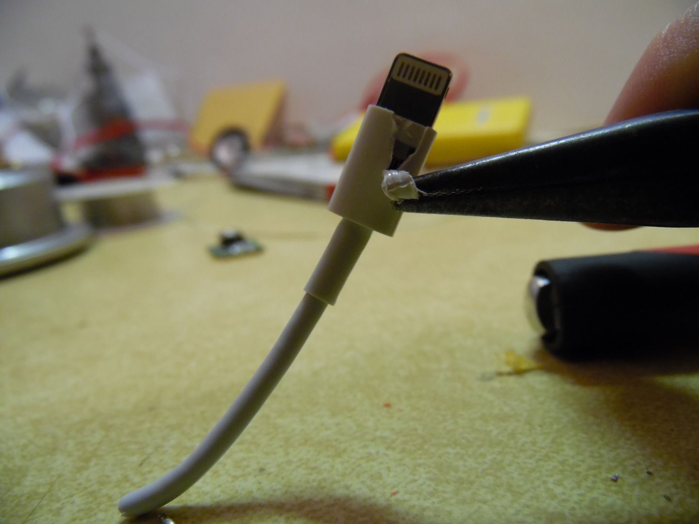DIY Micro USB to Lightning Cable Adapter 4 Steps Instructables