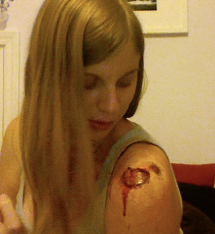 halloween how-to: shoulder wound DIY Project DIY Project Image
