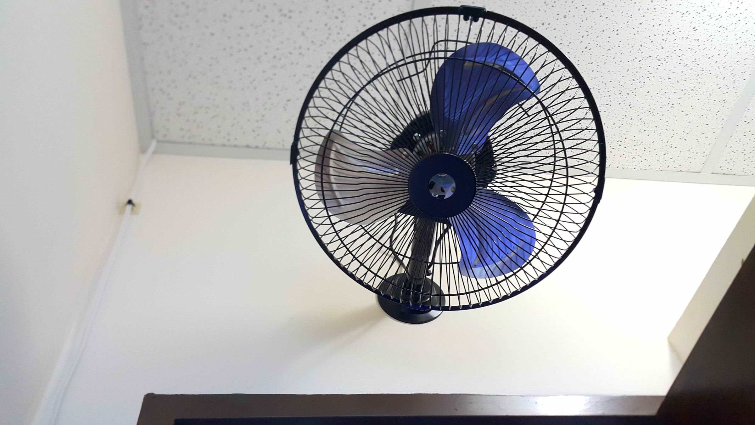 Converting a Pedestal Fan to Wall Mount. 7 Steps (with Pictures