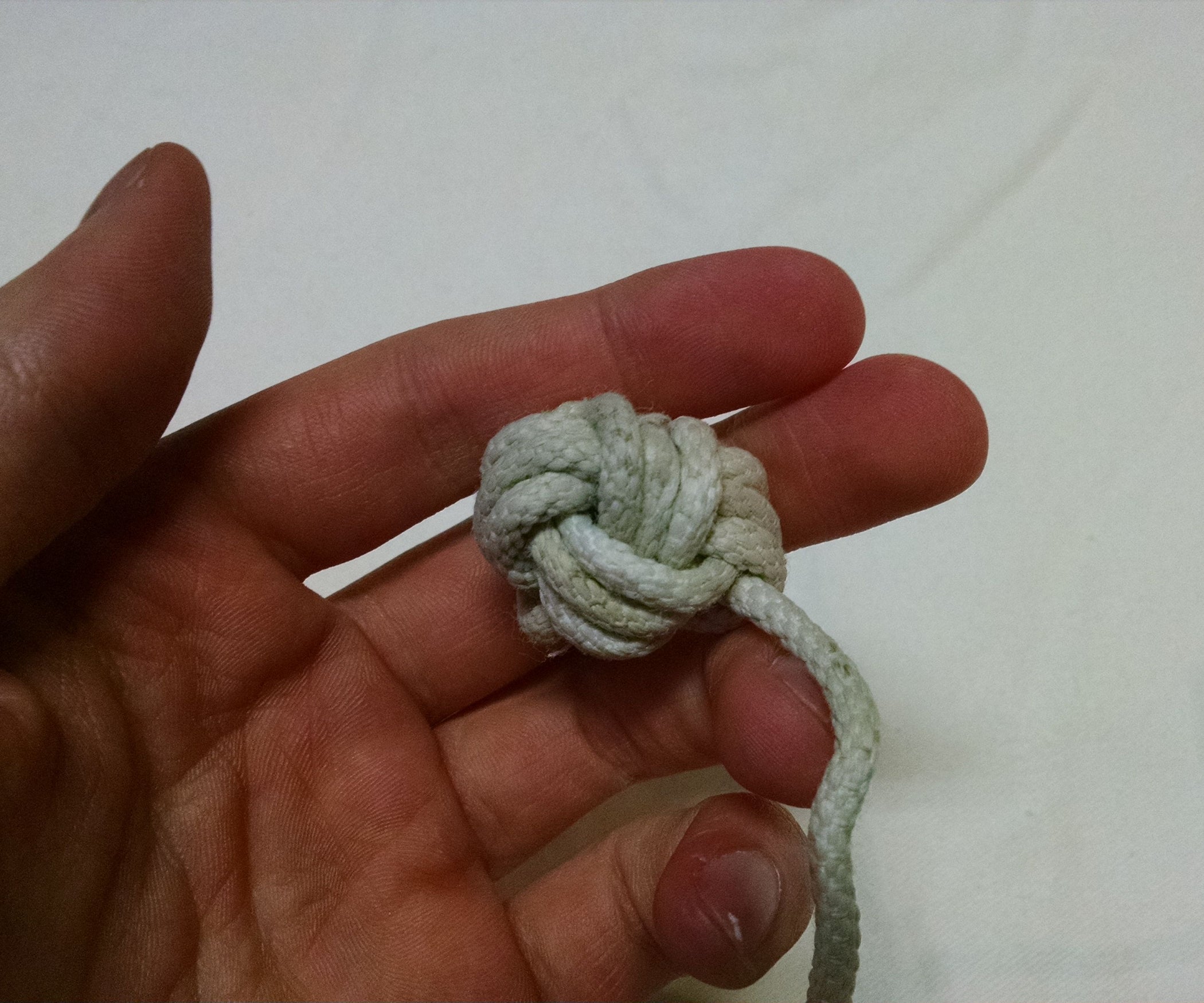 Tying a Monkey's Fist 8 Steps Instructables