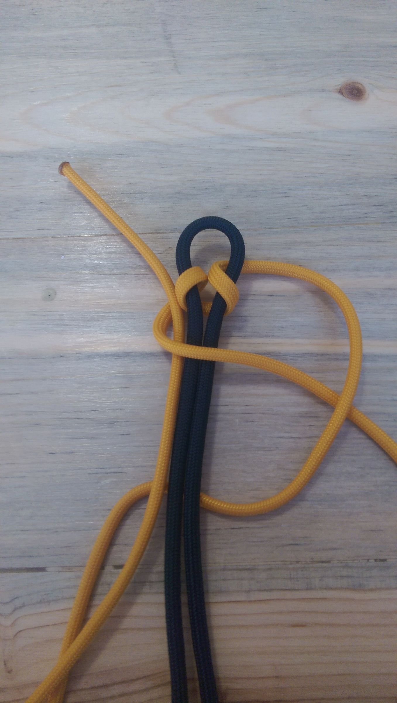 Cobra Weave Paracord Bracelet (No Buckle) 7 Steps (with Pictures