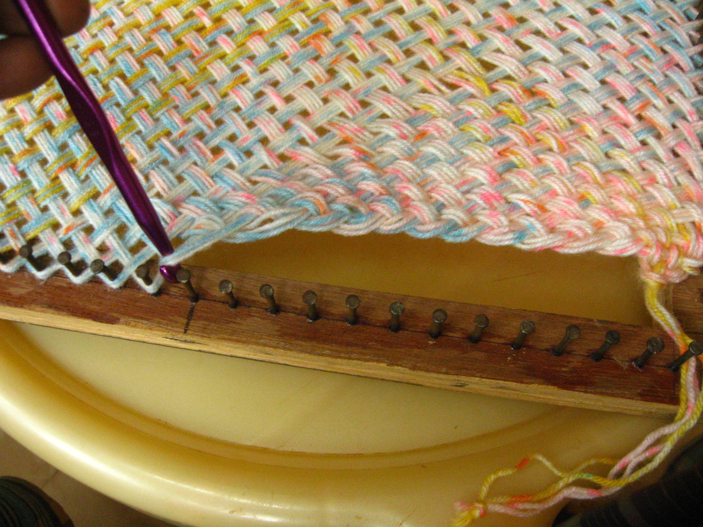 Weaving a Table Mat With Homemade Square Loom 10 Steps (with
