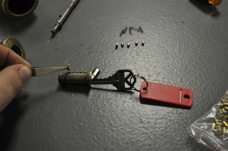 How to Re-Pin a Lock Without Original Key : 6 Steps (with Pictures ...
