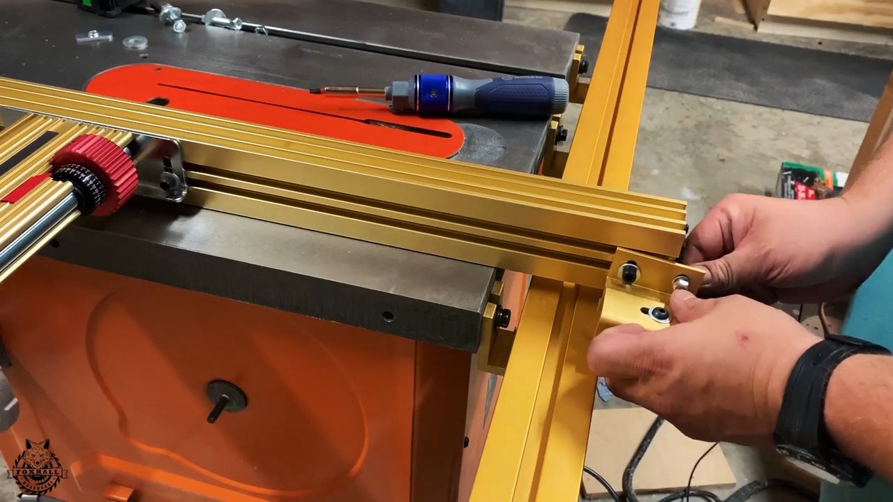 Install the Incra TS-LS Positioner 
