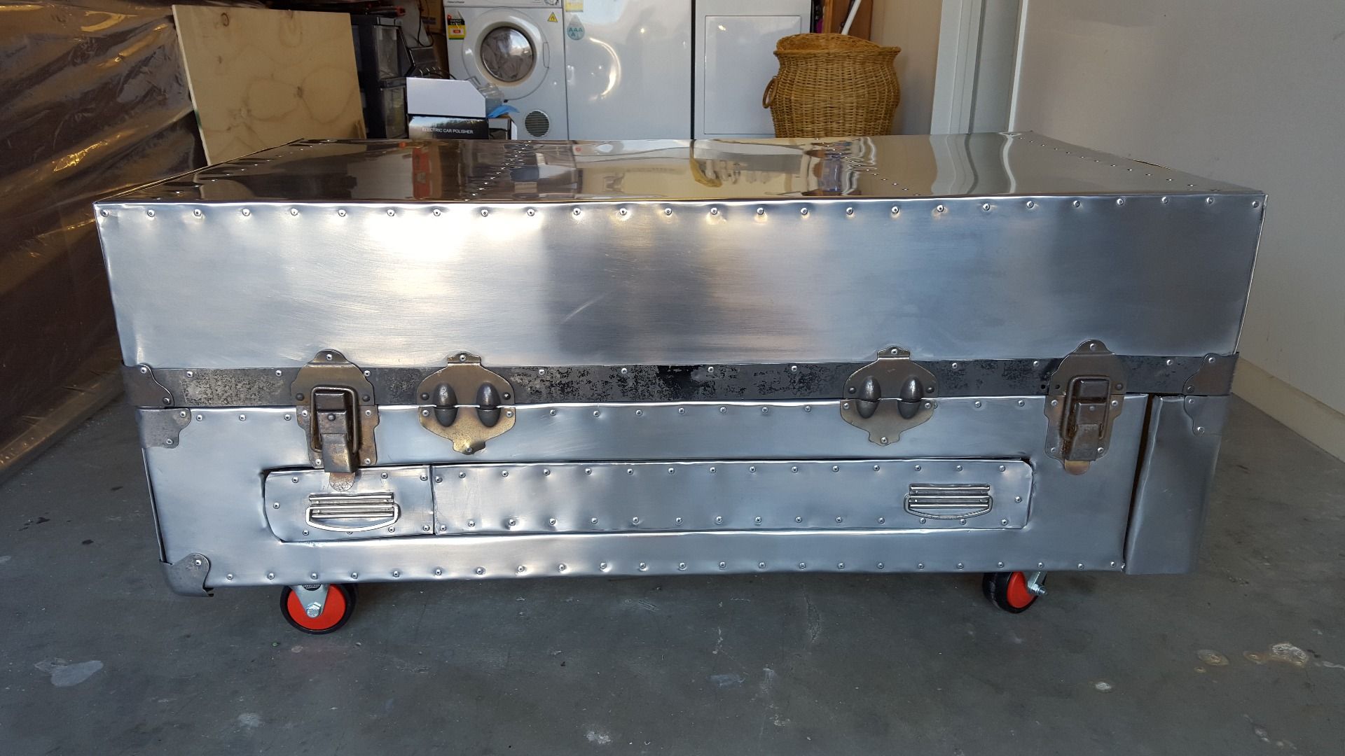 Steamer Trunk to Coffee Table 3 Steps (with Pictures) Instructables