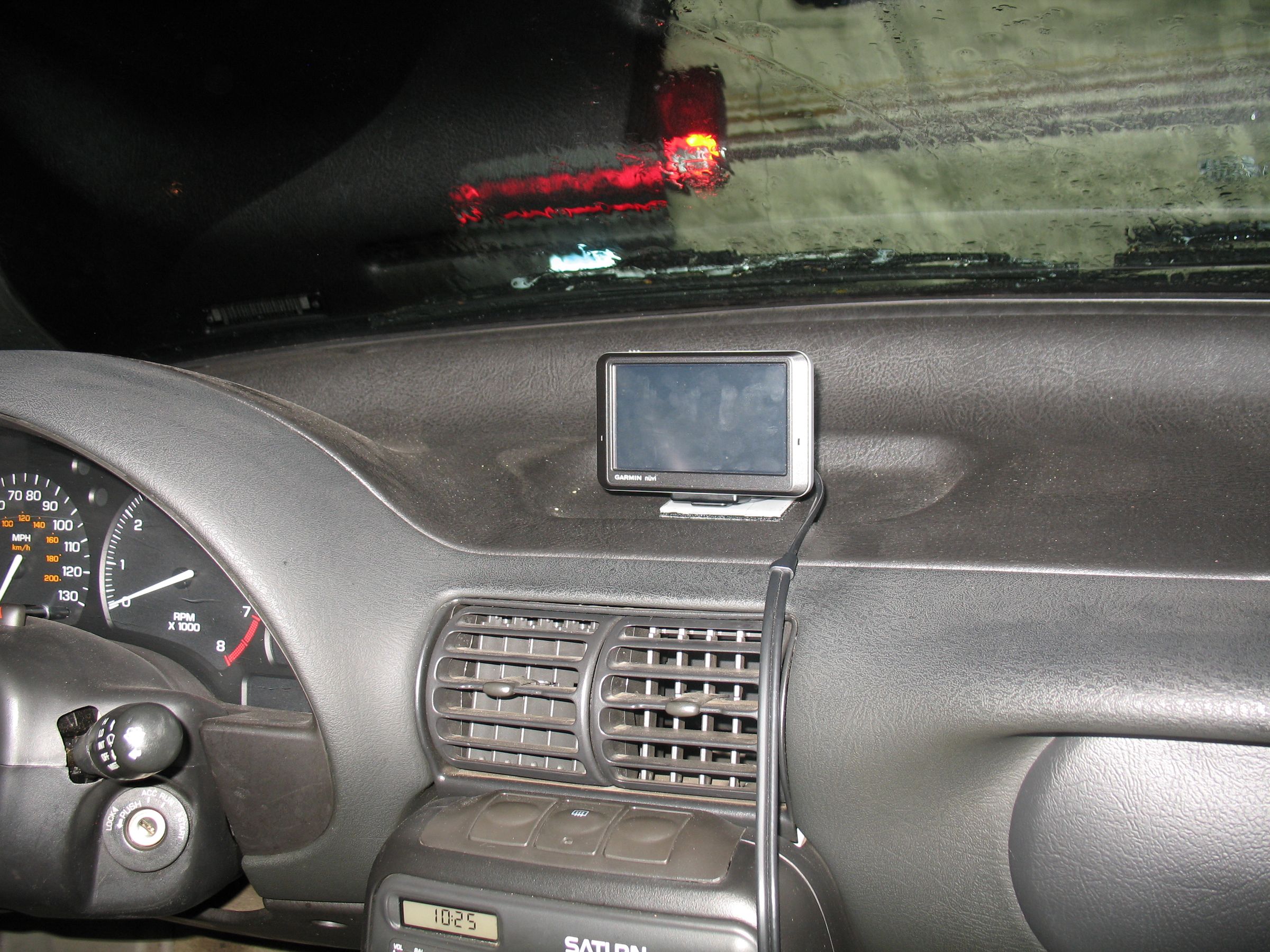 Velcro GPS Dash Mount 4 Steps Instructables