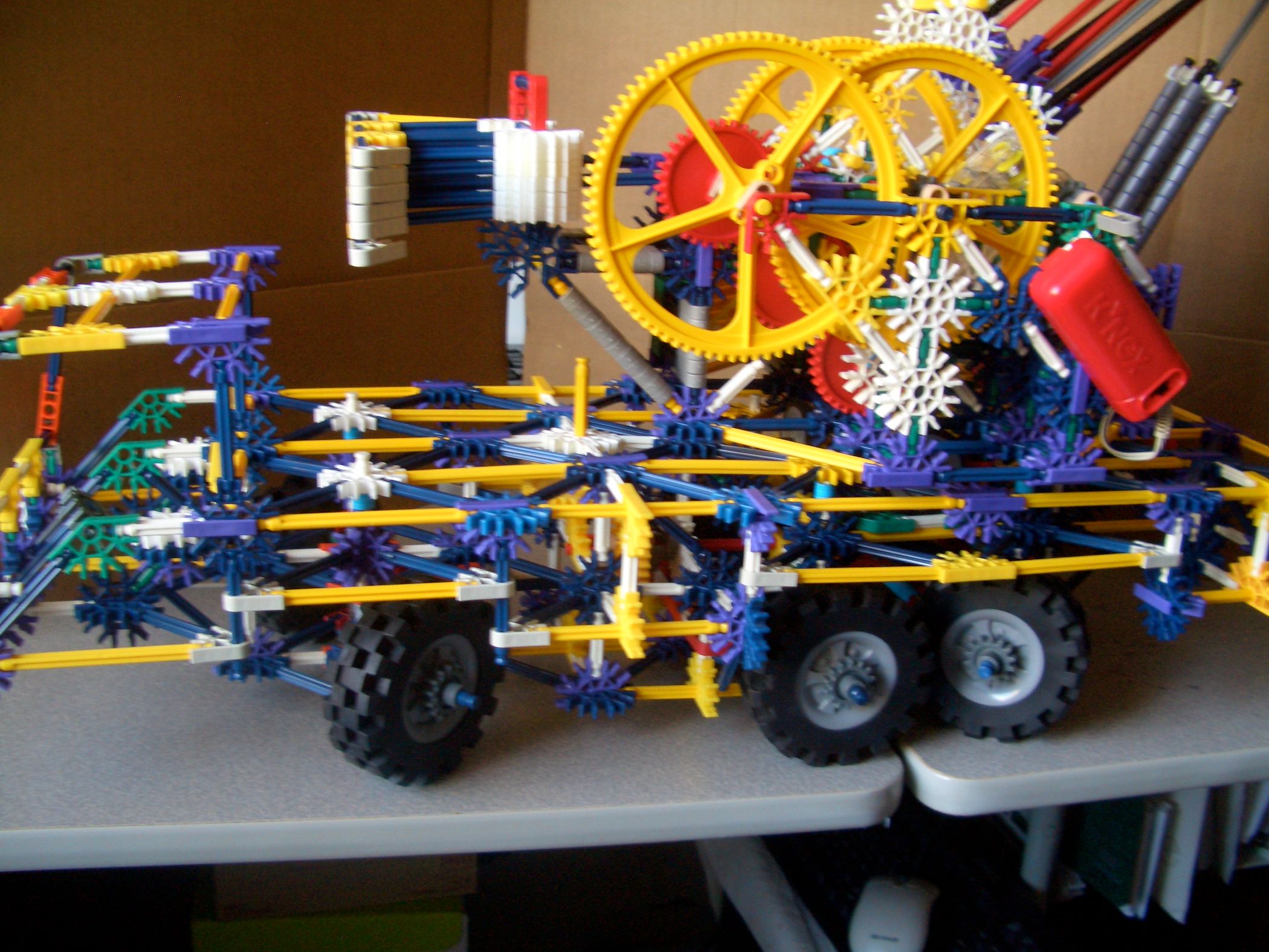 K'NEX Mobile Crane Truck V.3 Instructions 8 Steps Instructables