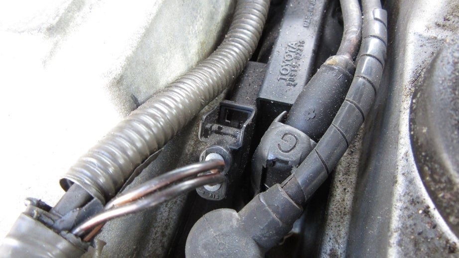 Valve Cover and Spark Plug Replacement : 13 Steps - Instructables