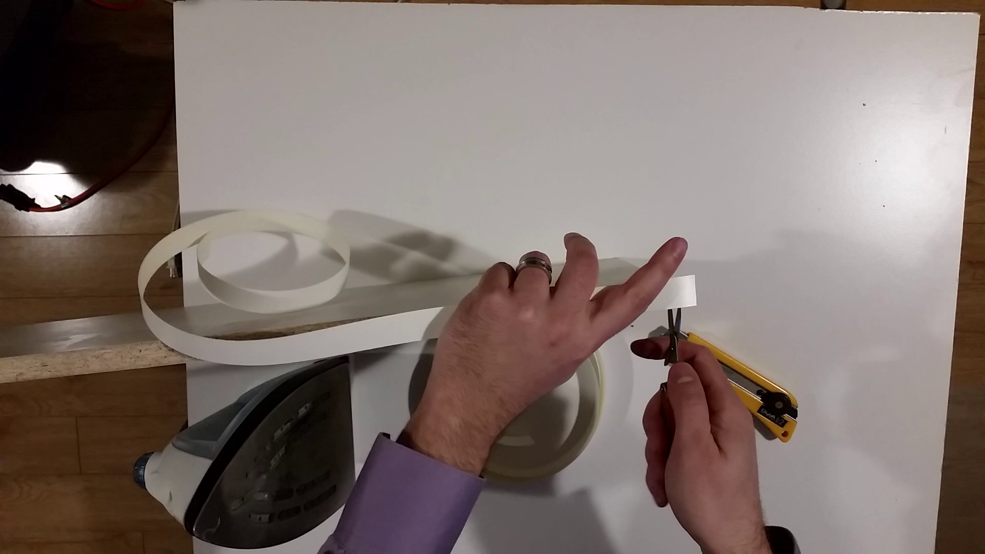 Resurfacing the Edge of Particle Board / Melamine Board 4 Steps