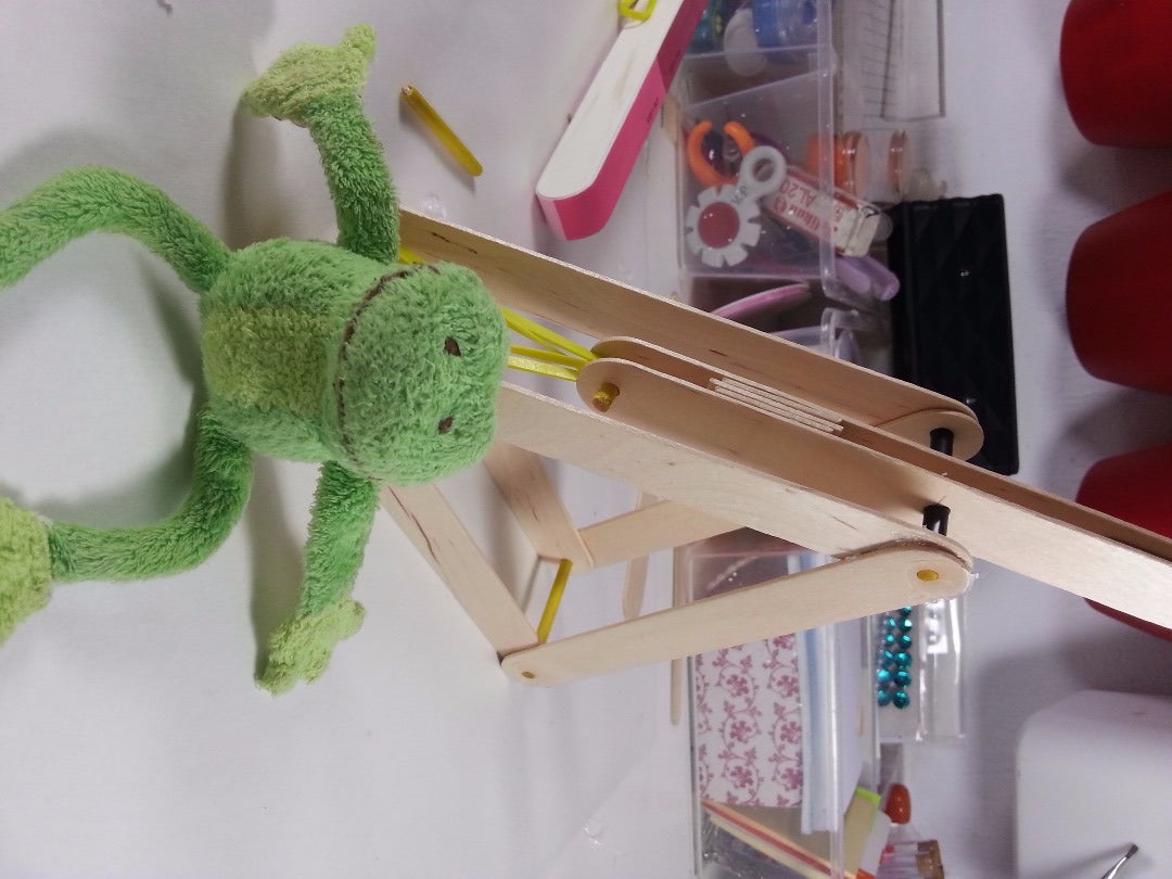Catapult Made With Tongue Depressors and Rubber Bands 8 Steps (with